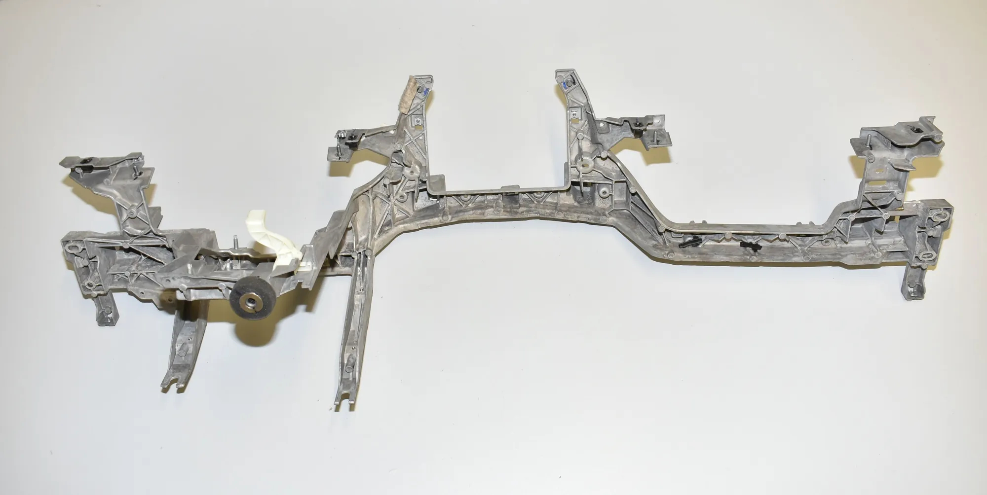 Dashboard Frame – OEM 9297644 · BMW 5 (G30) BMW 5 (G30) 530 e iPerformance xDrive 2017