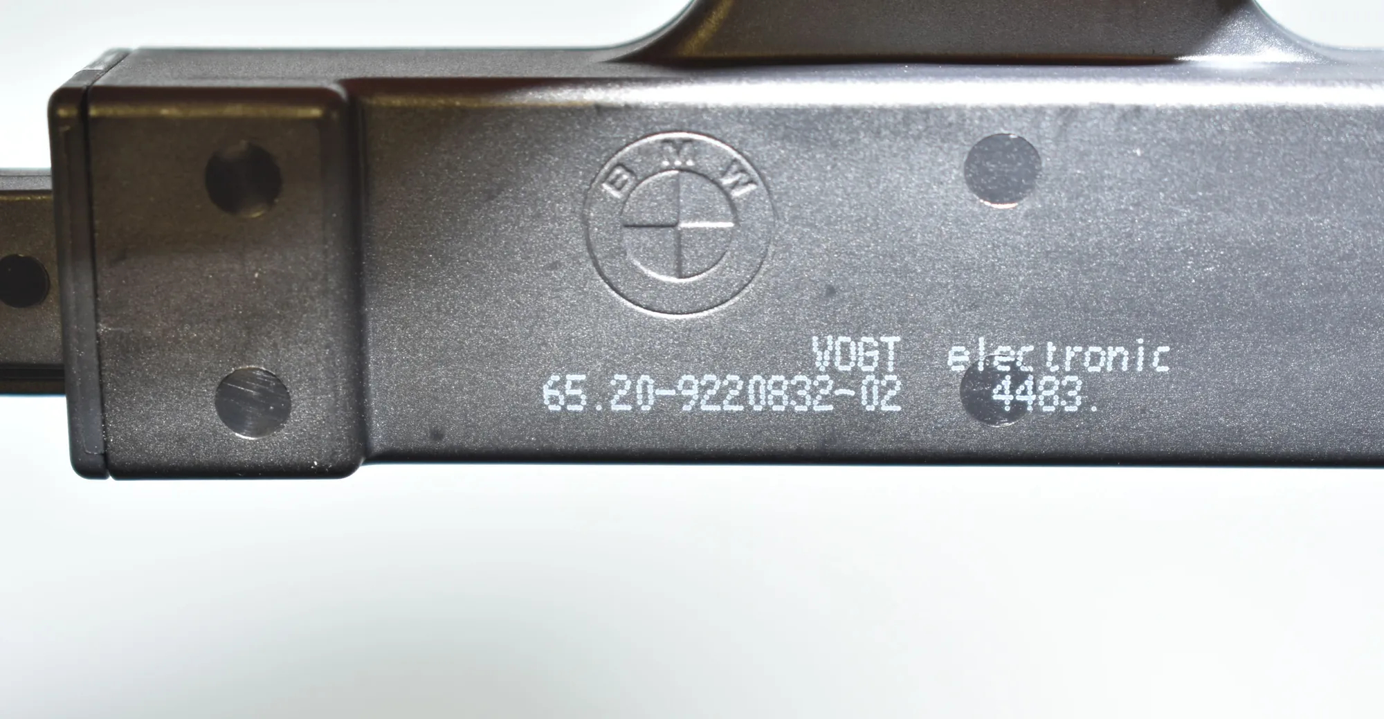 Antenna – OEM 9220832 · BMW i3 (I01) Electric 2019 – 4