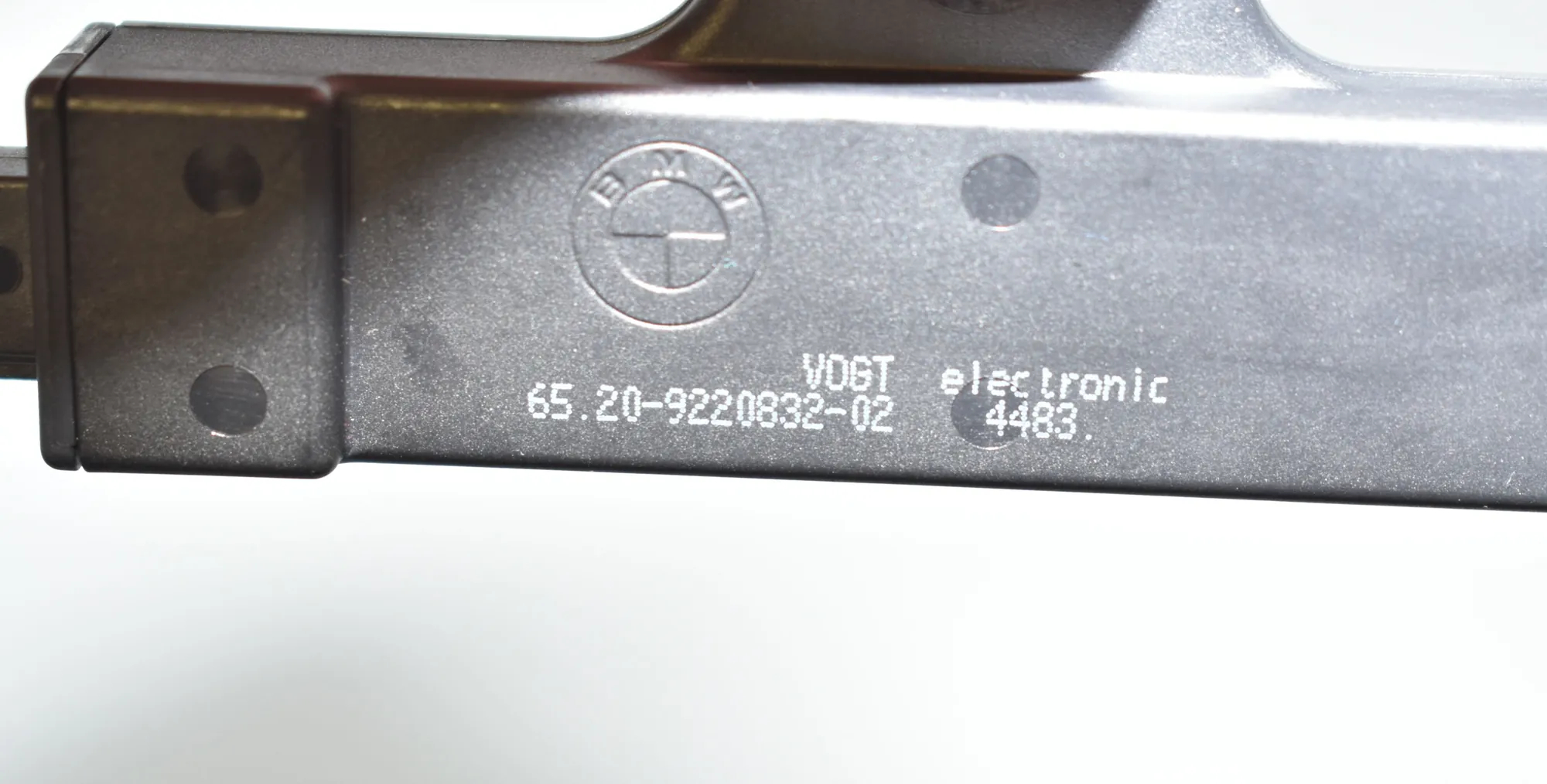 Antenna – OEM 9220832 · BMW i3 (I01) Electric 2019 – 4