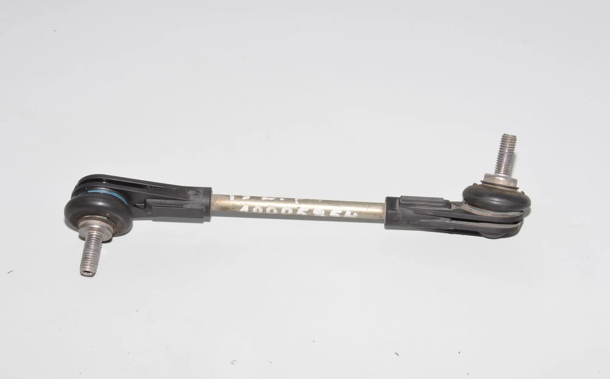 Front Right Stabilizer Link – OEM 6862858 · BMW i3 (I01) Electric 2019 – 4