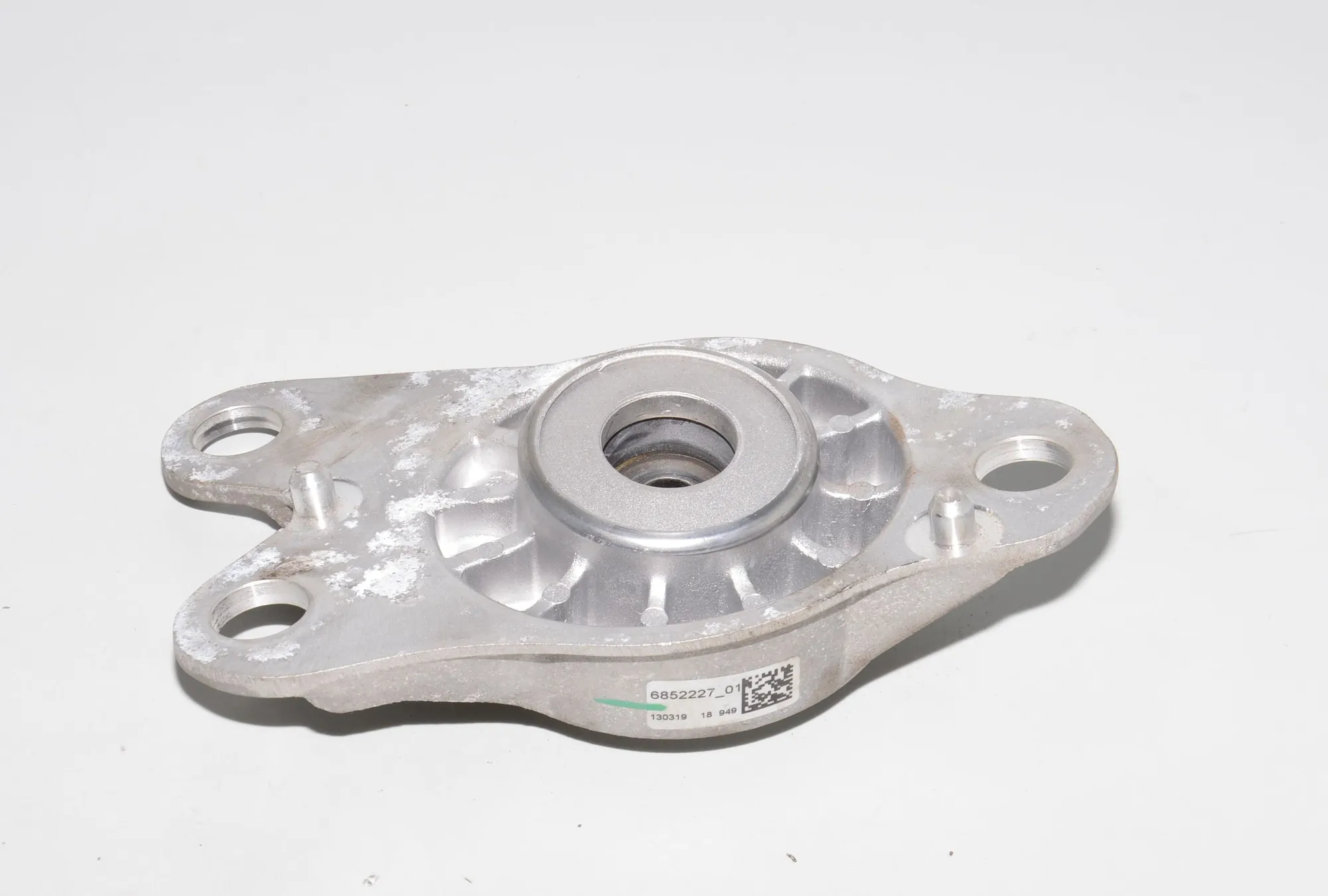Rear Left Shock Absorber Bracket – OEM 6852227 · BMW i3 (I01) Electric 2019 – 4