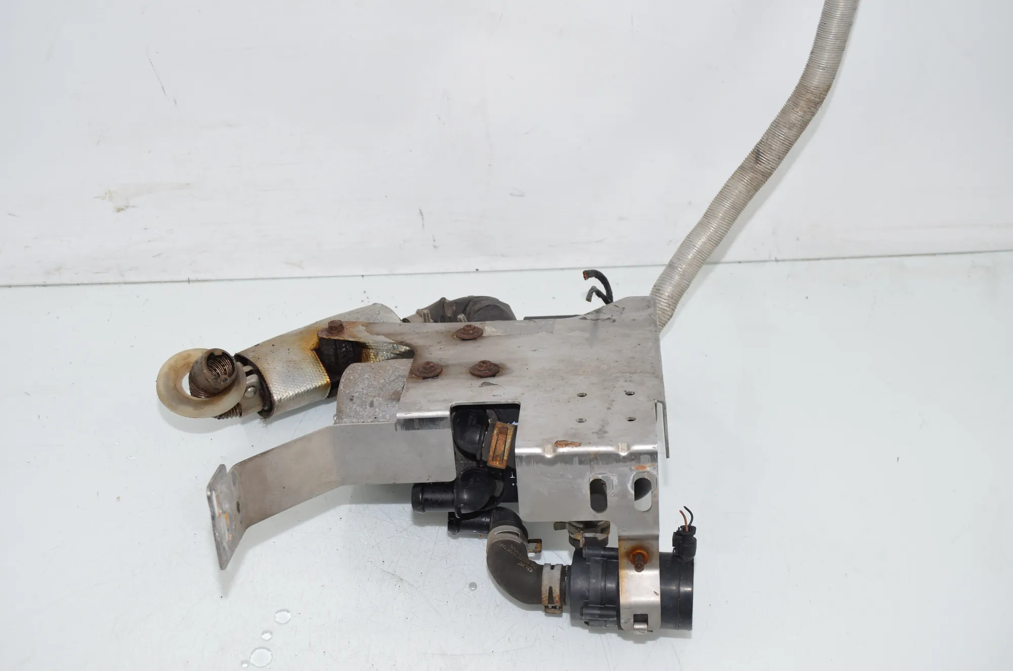 Webasto Auxiliary Heater – OEM 2296566 · BMW 3 Touring (F31) 330 d 2013 – 3