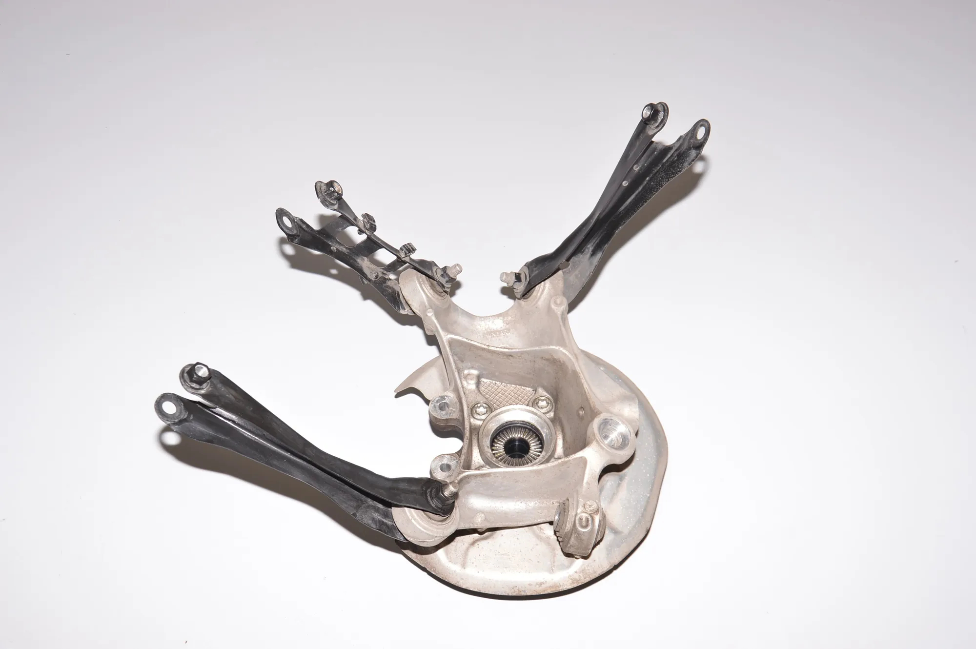 Rear Right Wheel Hub – OEM 6863444 · BMW i3 (I01) Electric 2019 – 3