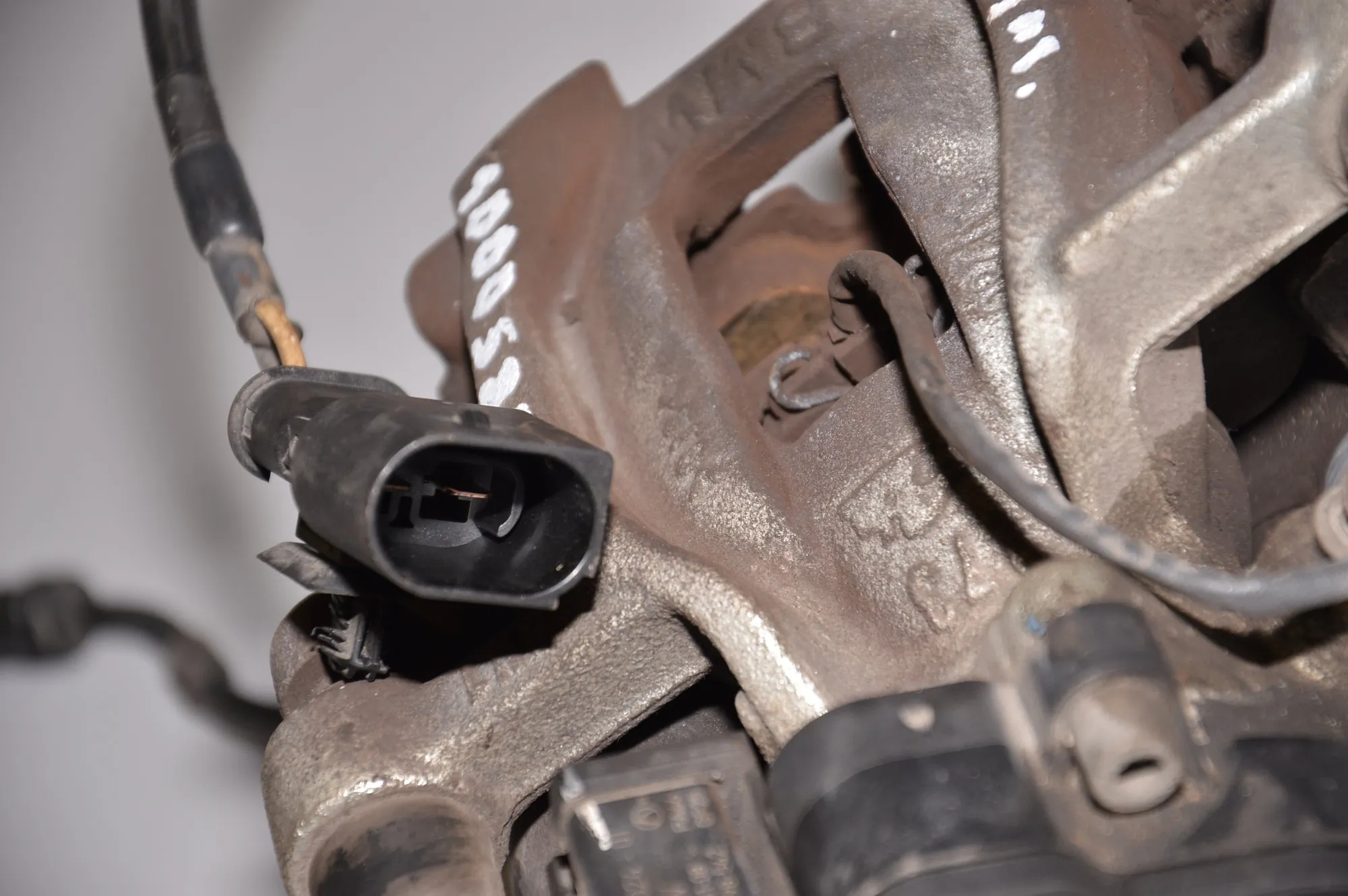 Rear Right Brake Caliper – OEM 6883020 · BMW i3 (I01) Electric 2019 – 7