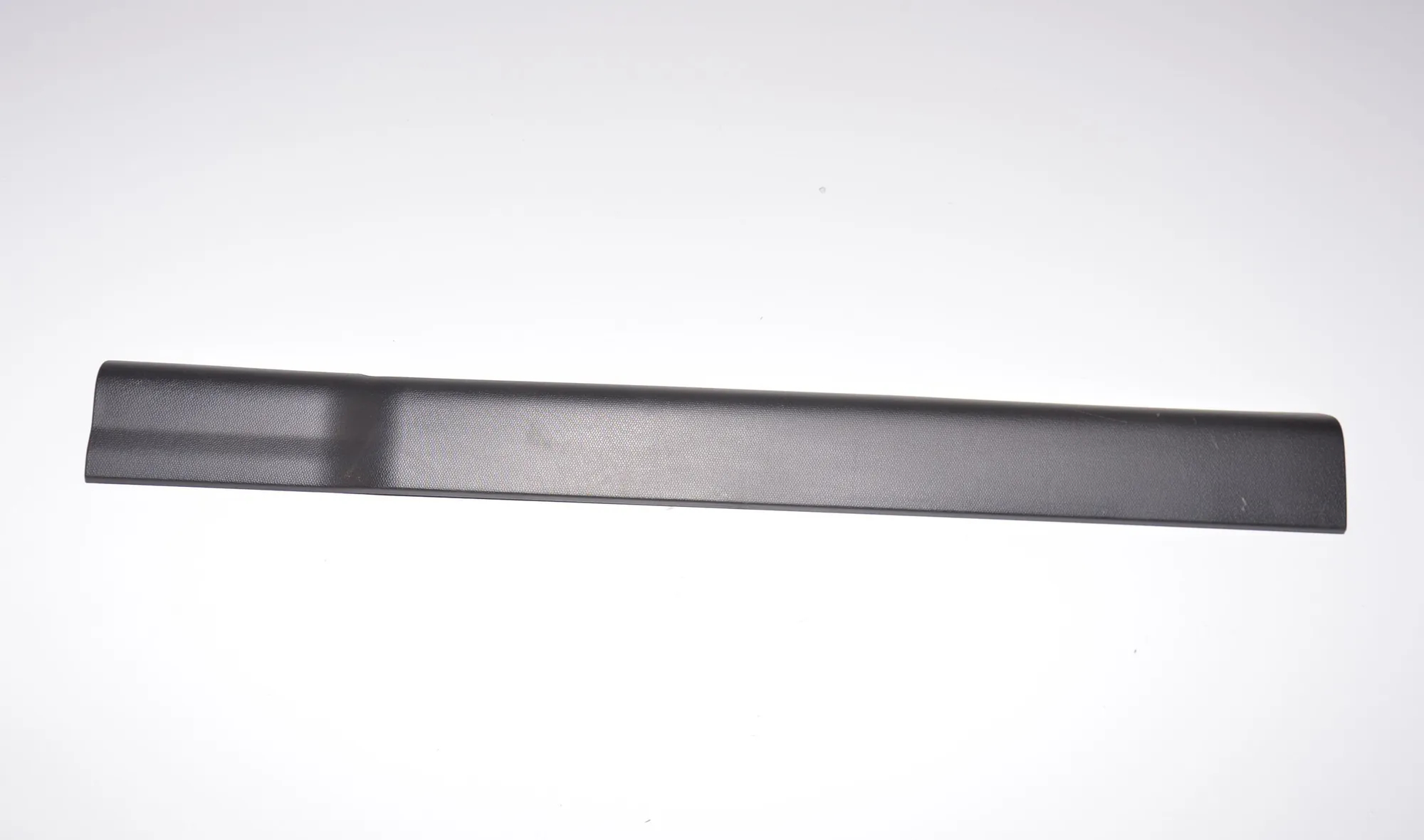 Front Left Interior Step Trim – OEM 7272379 · BMW i3 (I01) Electric 2019