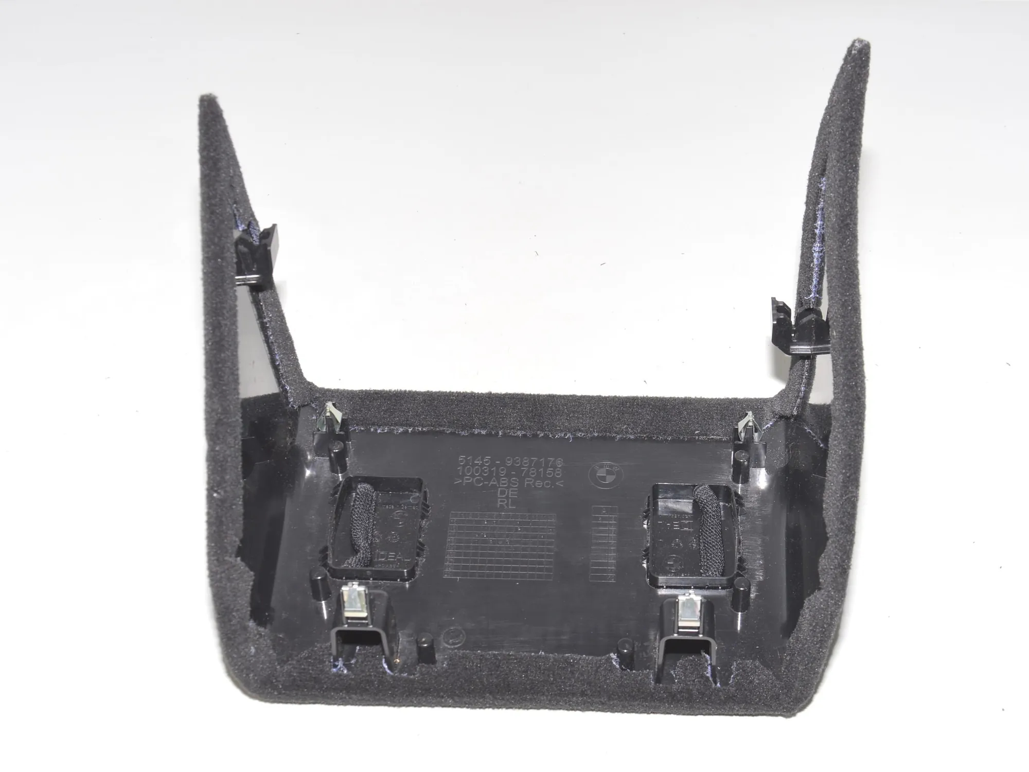 Center Console Trim – OEM 9387176 · BMW i3 (I01) Electric 2019 – 4