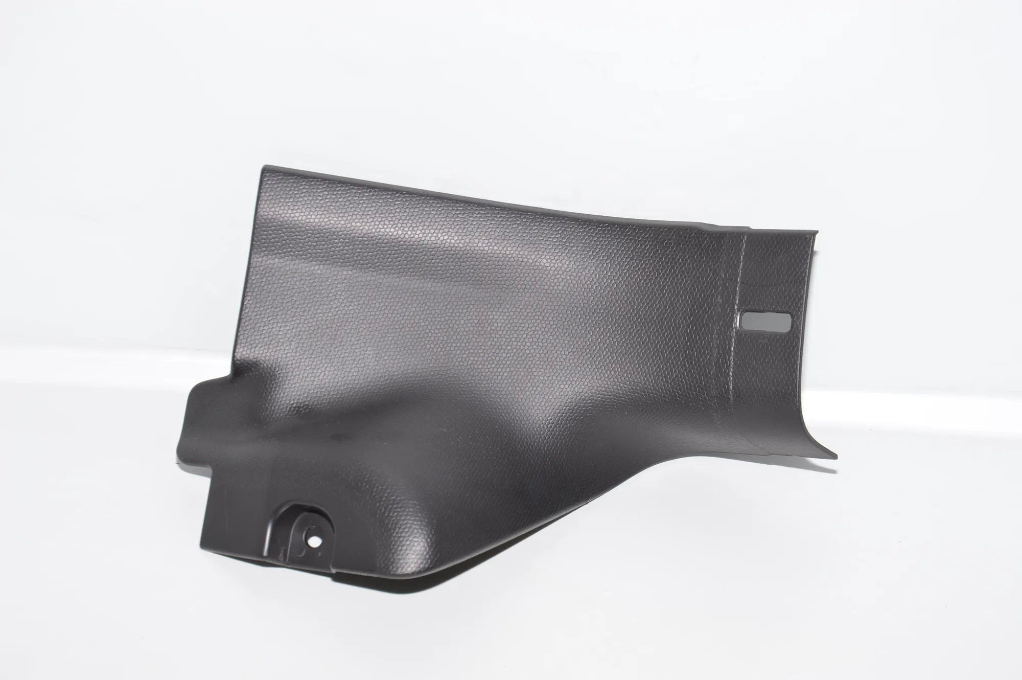 Rear Left Interior Step Trim – OEM 7272381 · BMW i3 (I01) Electric 2019 – 3