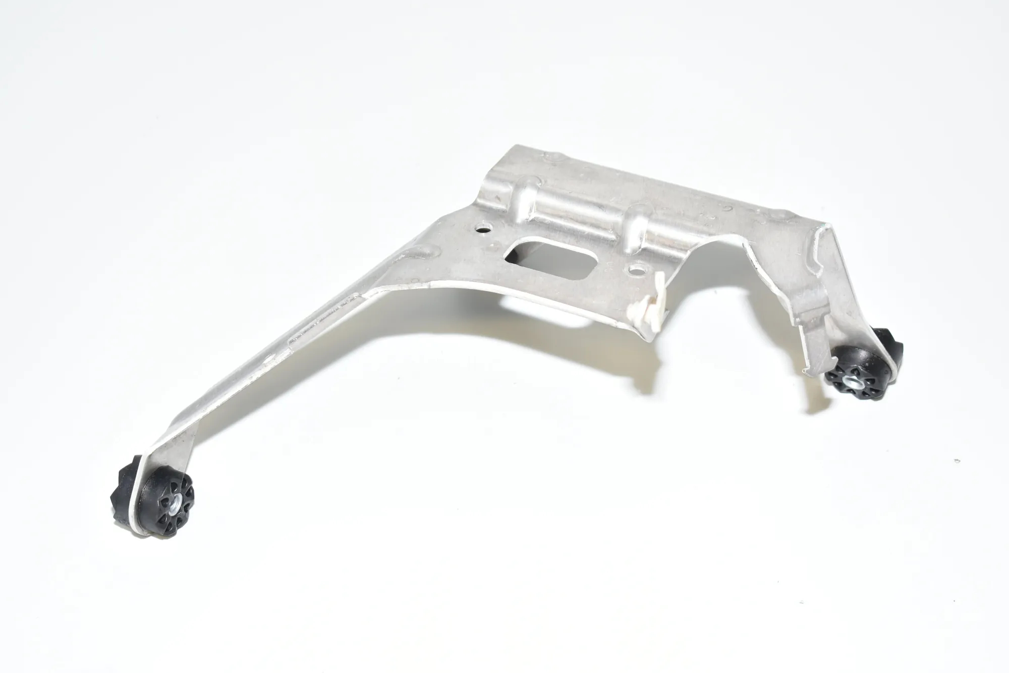 ABS Pump Holder – OEM 6852030 · BMW i3 (I01) Electric 2019 – 2