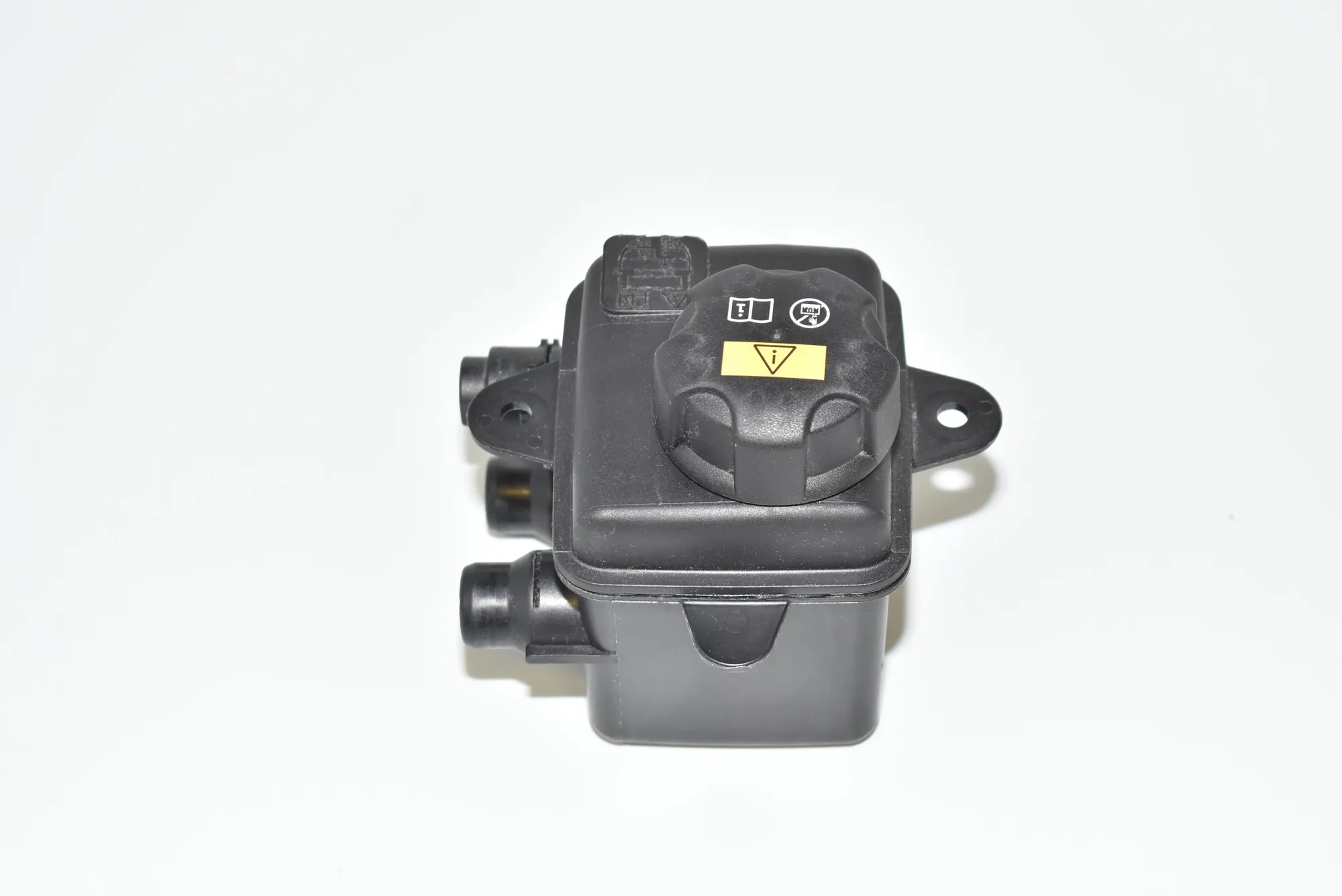 Expansion Tank – OEM 9327150 · BMW i3 (I01) Electric 2019 – 2