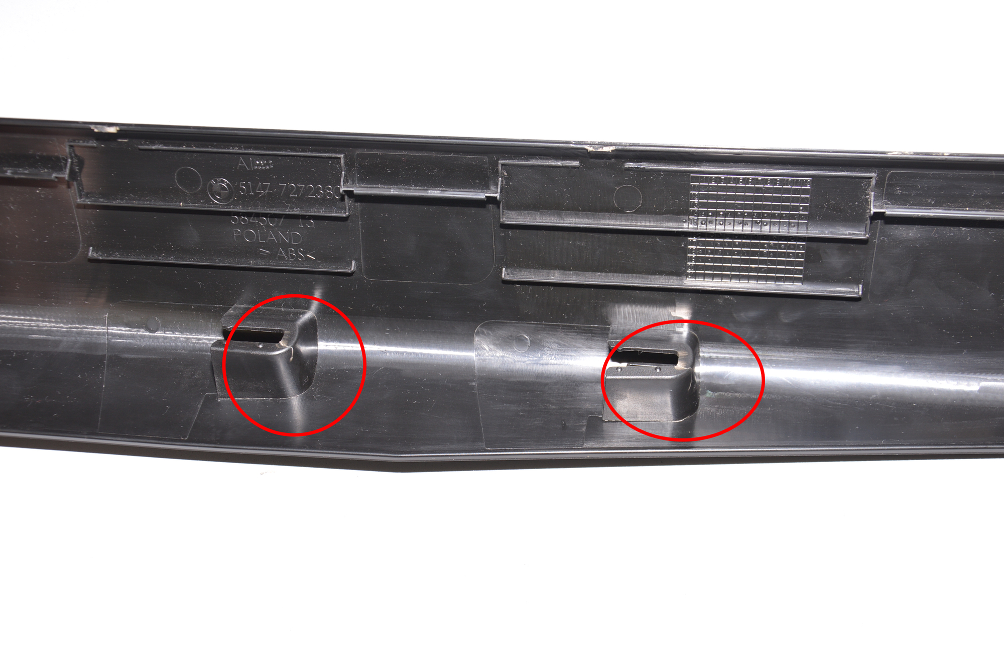 Front Right Interior Step Trim – OEM 7272380 · BMW i3 (I01) Electric 2019 – 2