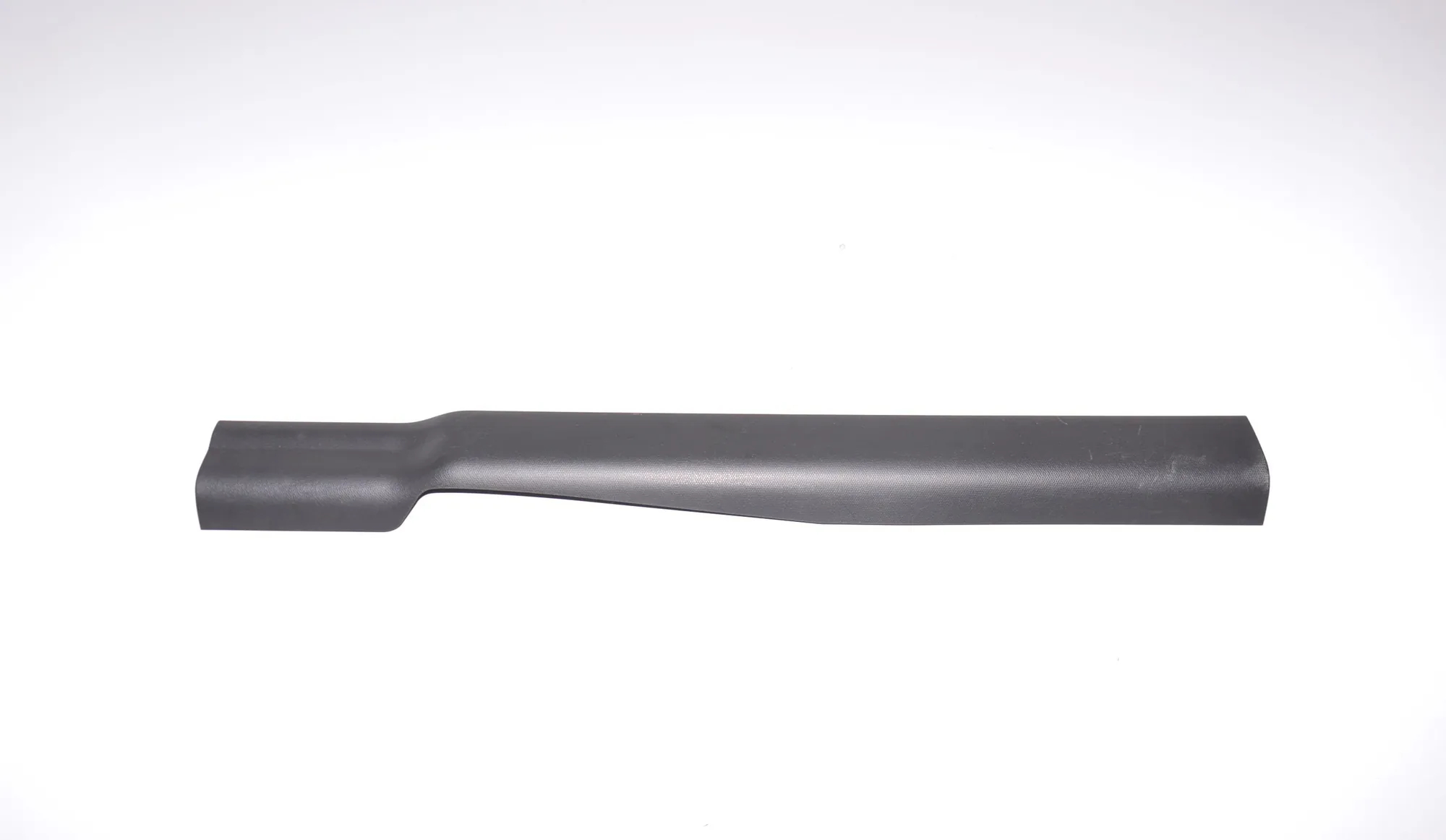 Front Right Interior Step Trim – OEM 7272380 · BMW i3 (I01) Electric 2019 – 5