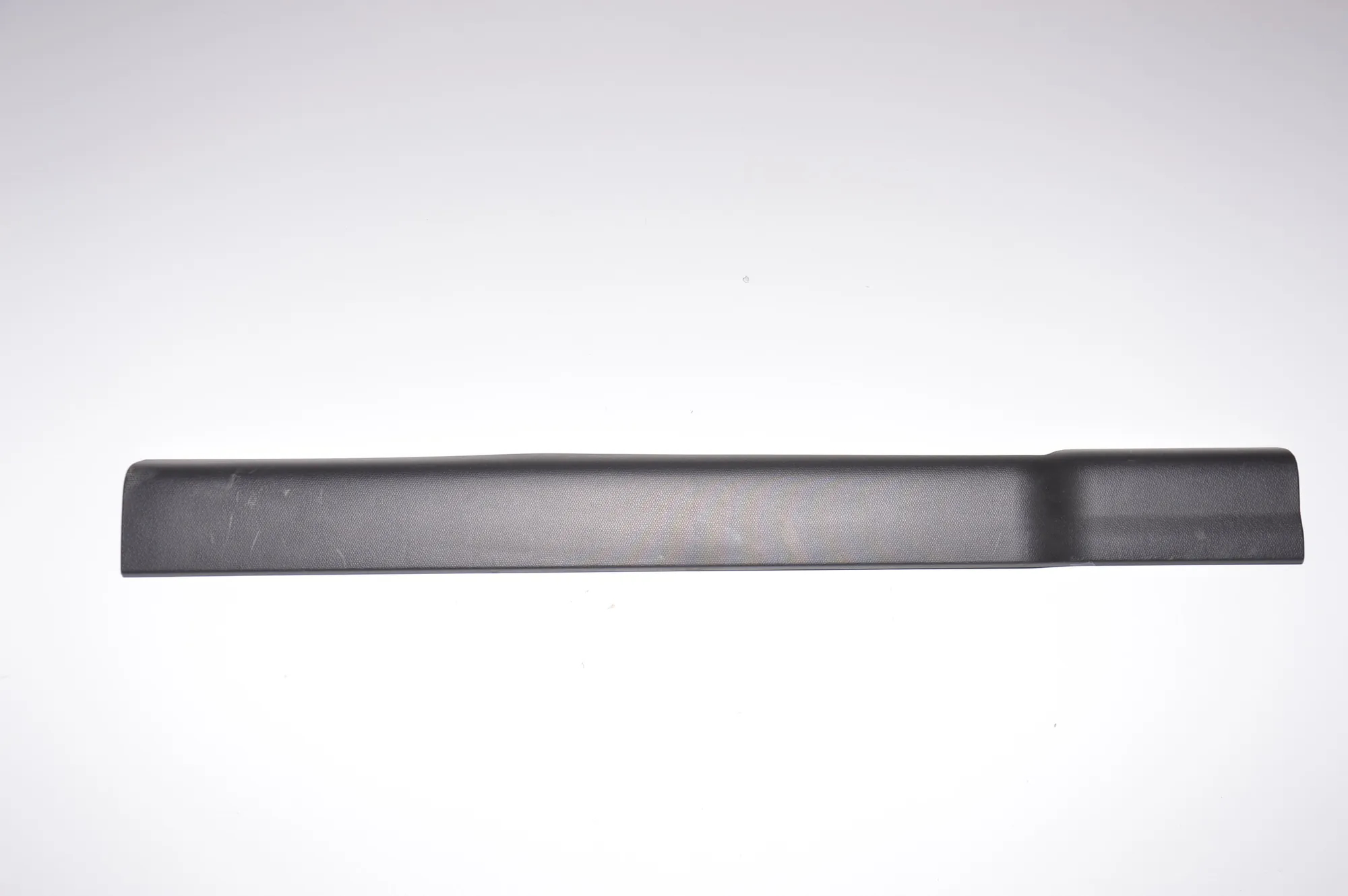 Front Right Interior Step Trim – OEM 7272380 · BMW i3 (I01) Electric 2019