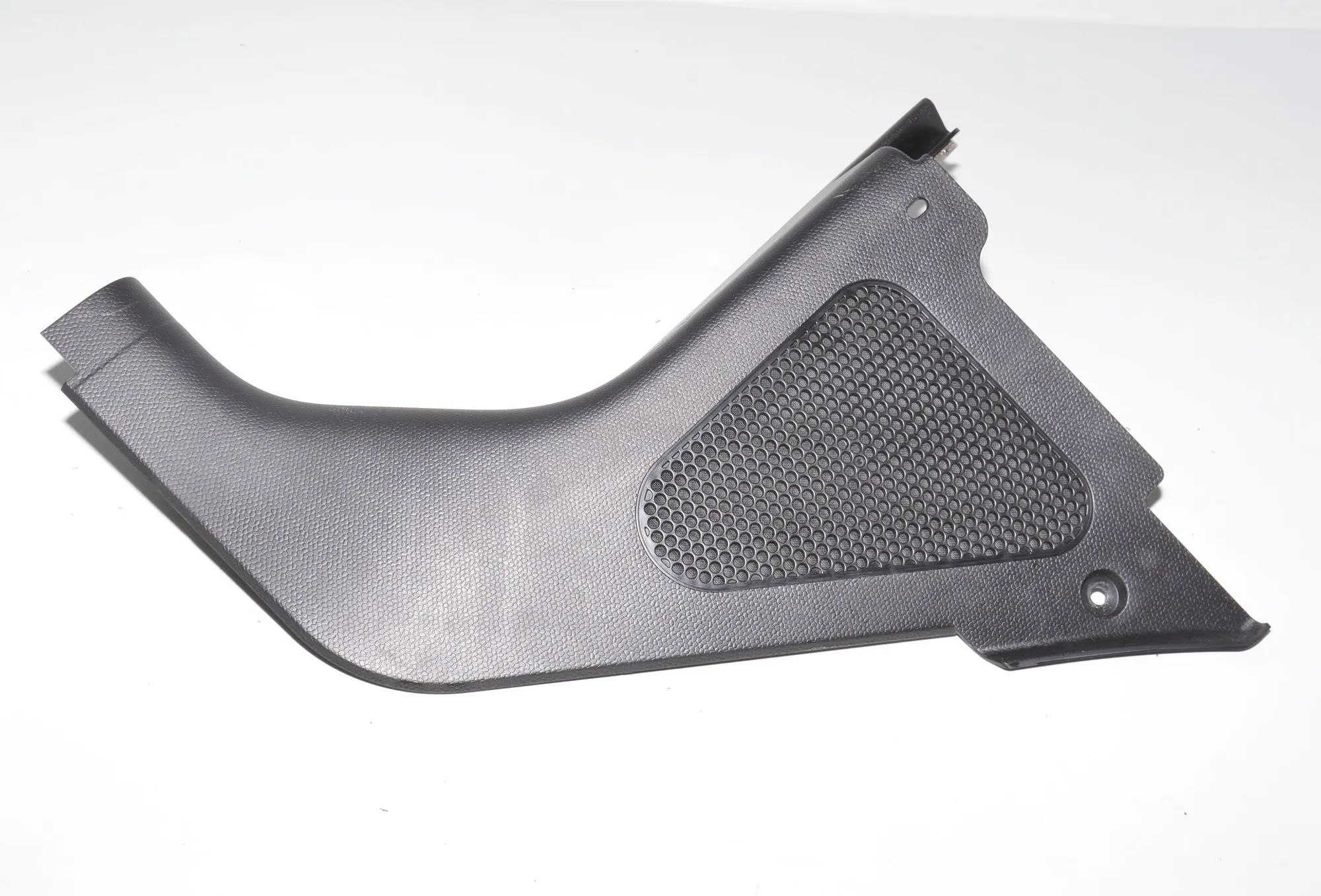Front Left Interior Step Trim – OEM 7272419 · BMW i3 (I01) Electric 2019