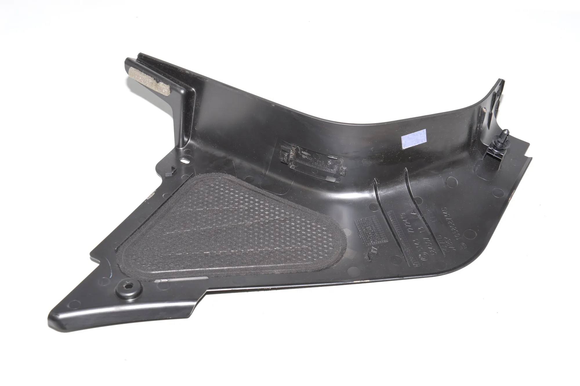 Front Left Interior Step Trim – OEM 7272419 · BMW i3 (I01) Electric 2019 – 3
