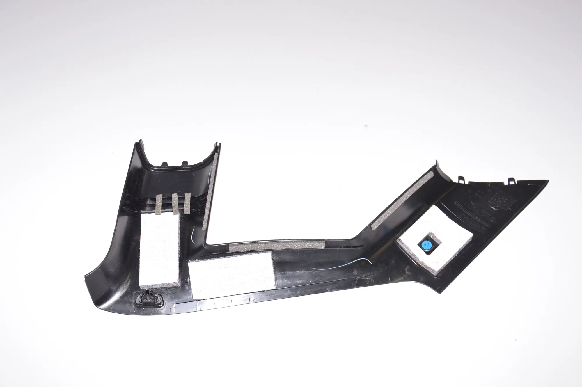 Right Side Pillar Trim – OEM 7275670 · BMW i3 (I01) Electric 2019 – 4
