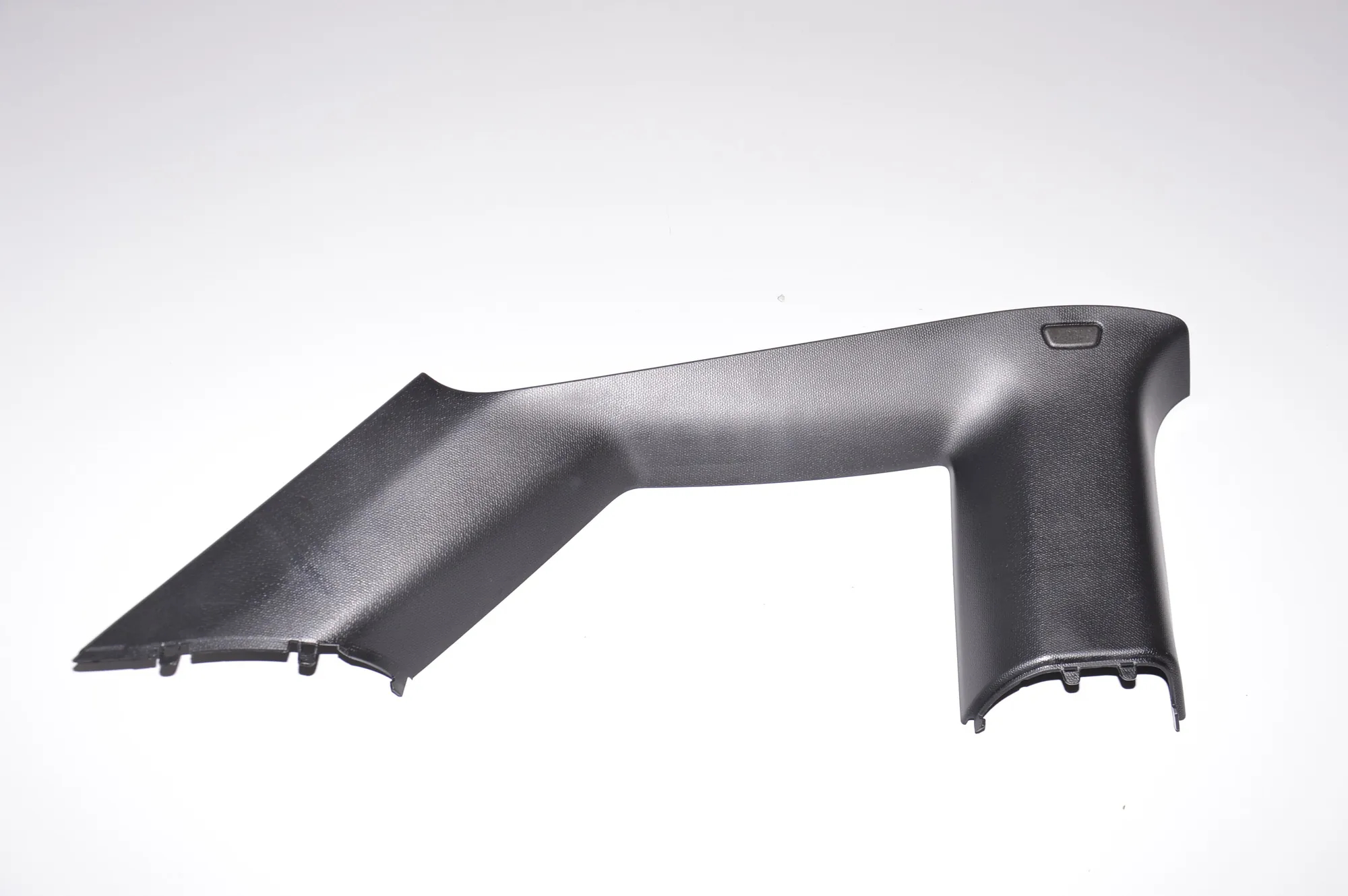Rear Left Pillar Trim – OEM 7275669 · BMW i3 (I01) Electric 2019 – 2
