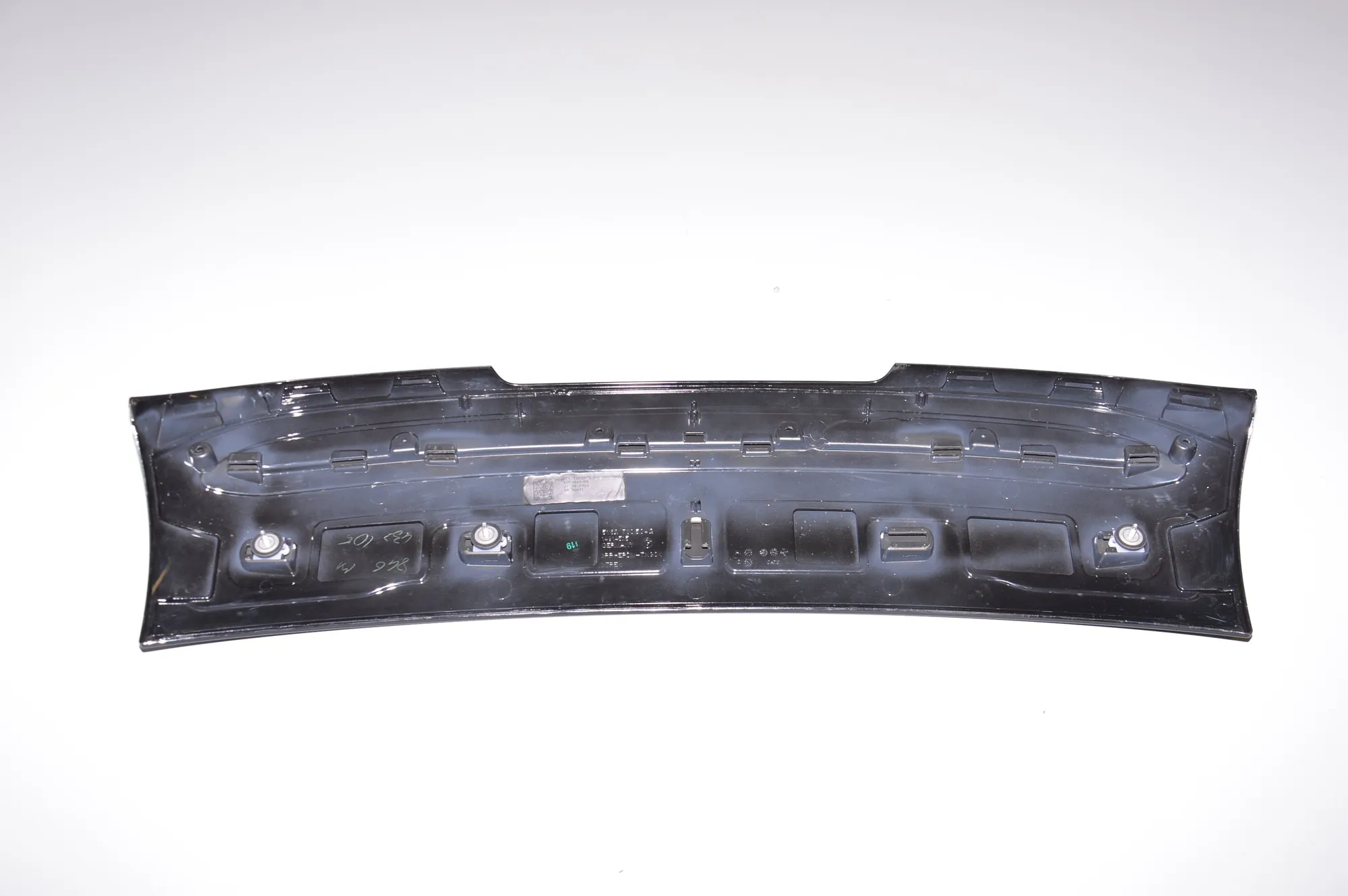 Tailgate Bootlid Spoiler – OEM 7305042 · BMW i3 (I01) Electric 2019 – 7