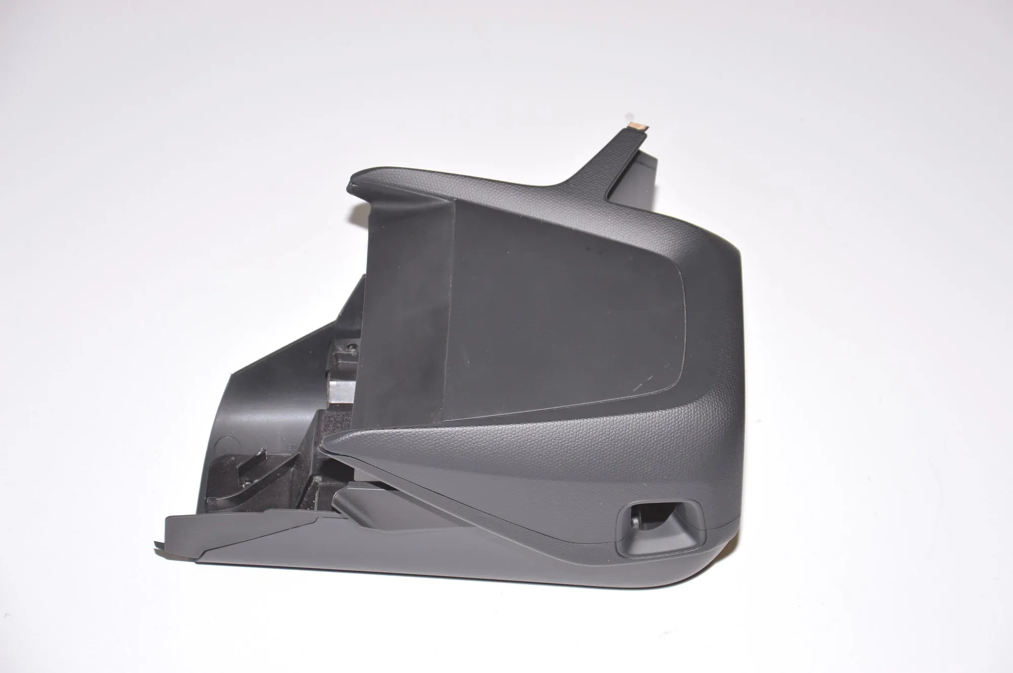 Steering Mechanism Trim – OEM 9285065 · BMW i3 (I01) Electric 2019 – 4