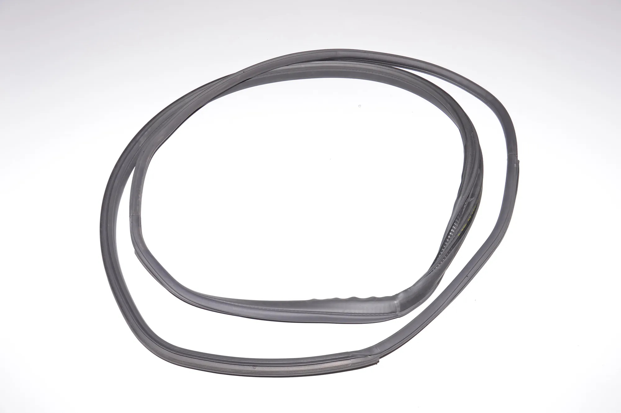 Front Right Door Seal Rubber – OEM 7301742 · BMW i3 (I01) Electric 2019 – 2