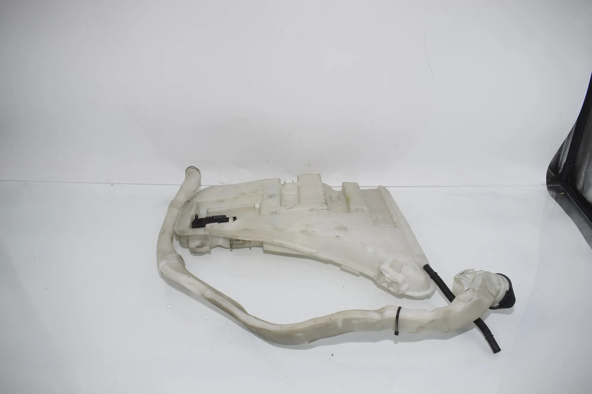 Window Washer Tank – OEM 7178745 · BMW 5 (F10) 525 d 2010