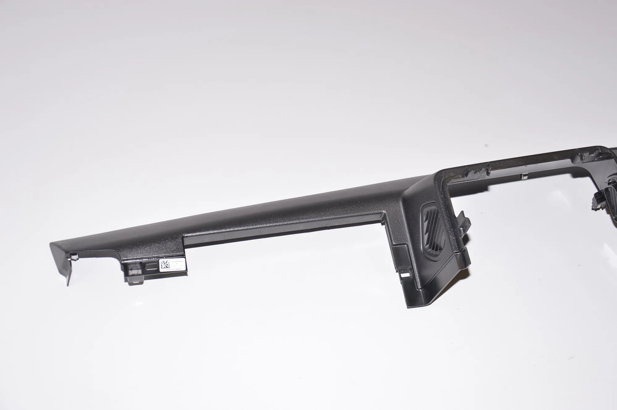 Dashboard Lower Trim – OEM 9303498 · BMW i3 (I01) Electric 2019 – 4