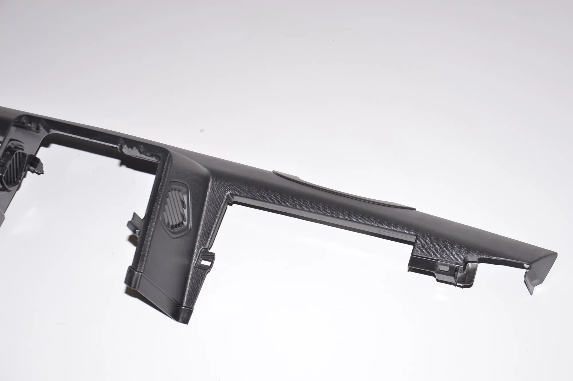 Dashboard Lower Trim – OEM 9303498 · BMW i3 (I01) Electric 2019 – 5