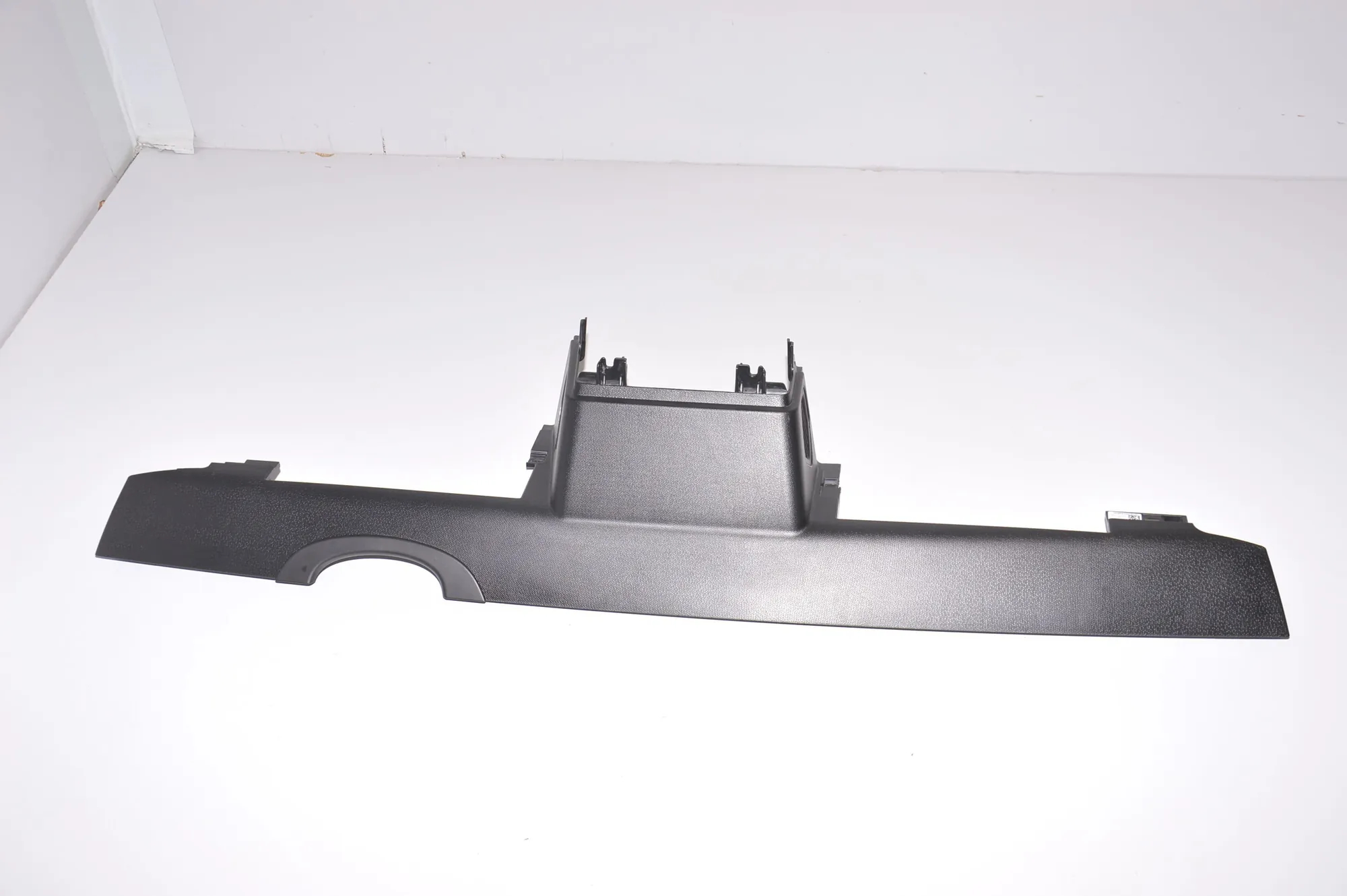 Dashboard Lower Trim – OEM 9303498 · BMW i3 (I01) Electric 2019