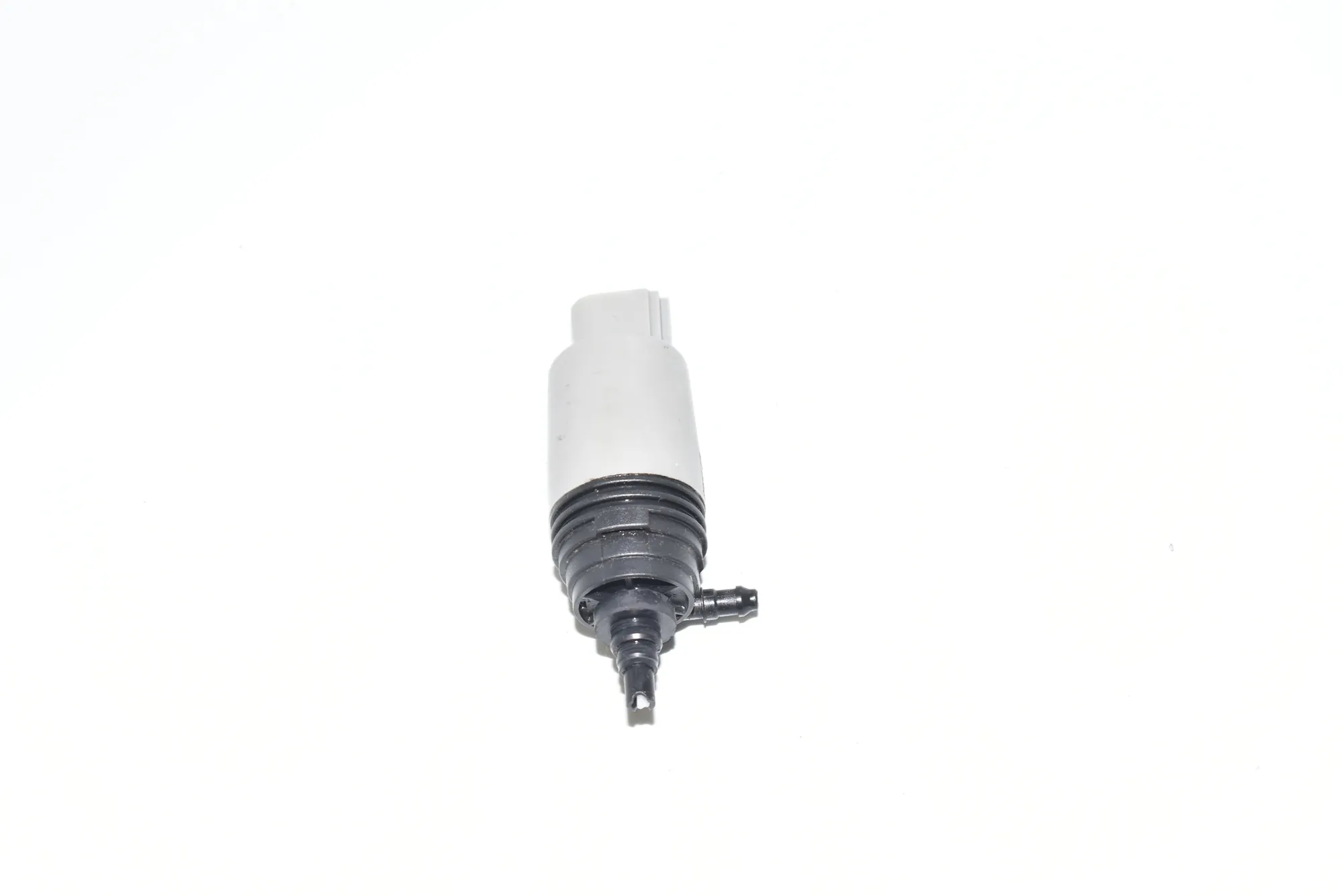 Washer Tank Motor – OEM 6934159 · BMW X1 (E84) sDrive 20 d 2009 – 3