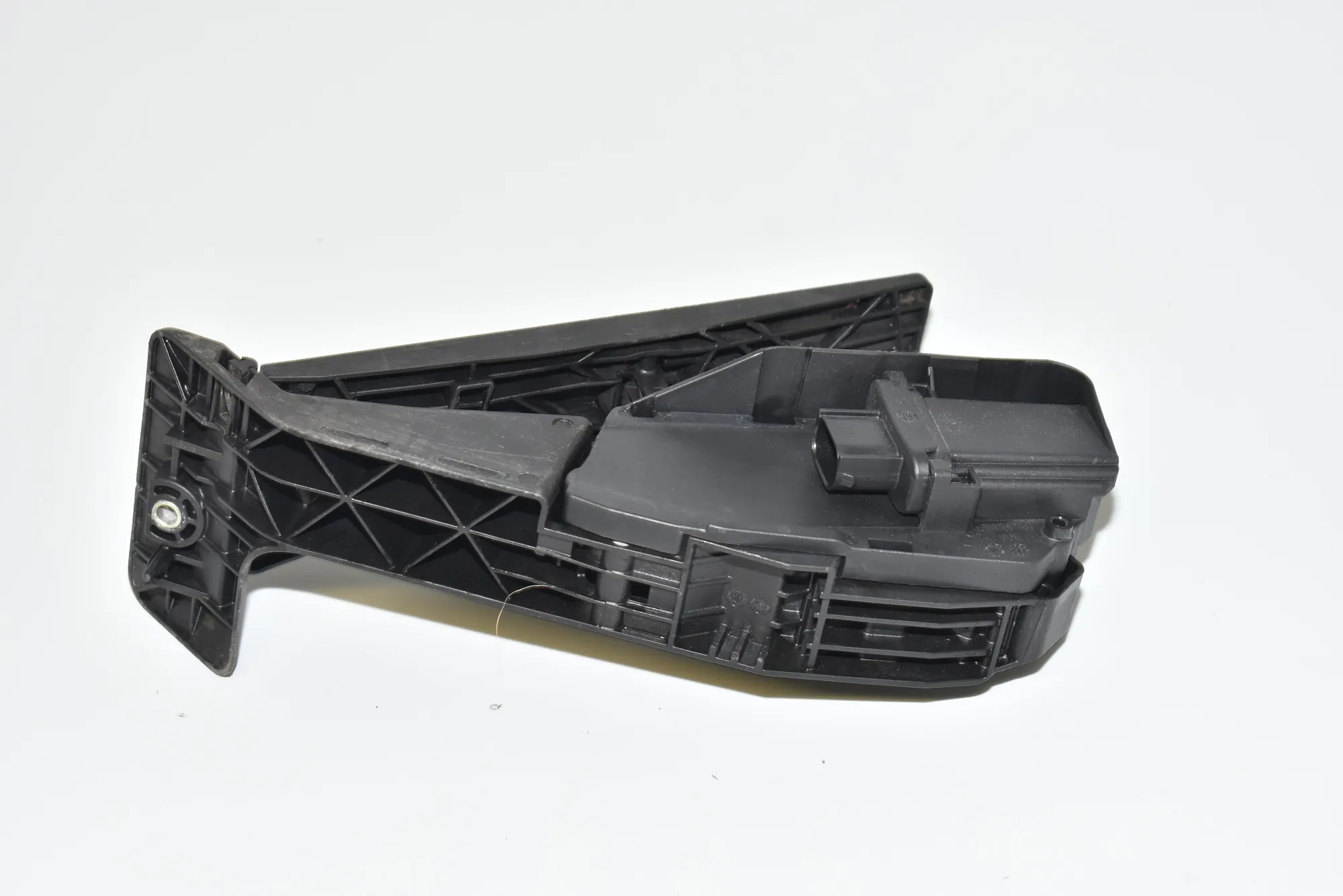 Throttle Pedal – OEM 6786589 · BMW X1 (E84) sDrive 20 d 2009 – 3