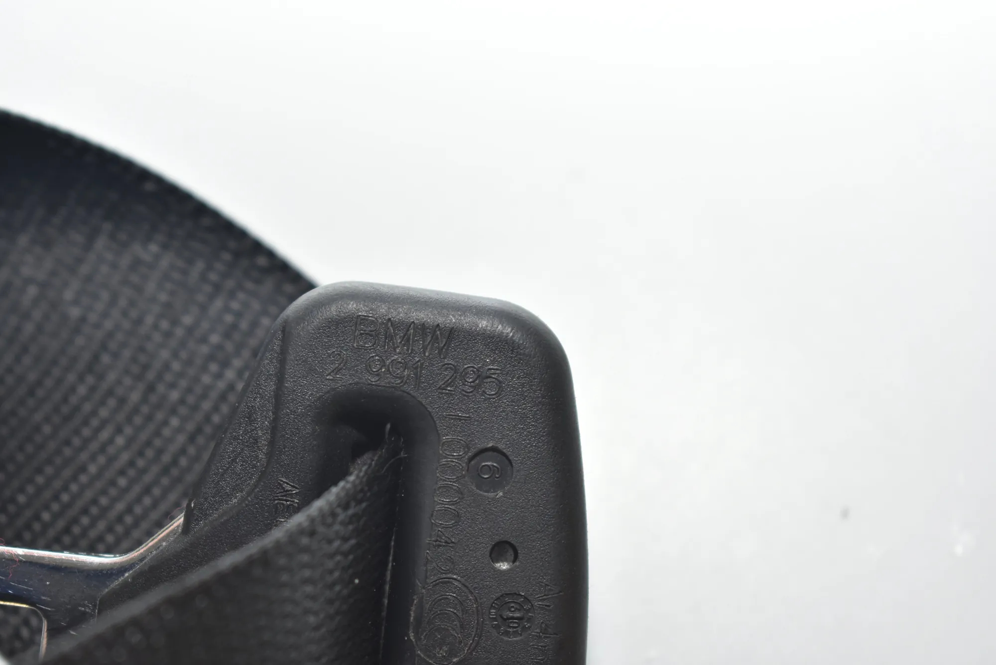 Rear Left Seatbelt – OEM 2991295 · BMW X1 (E84) sDrive 20 d 2009 – 4