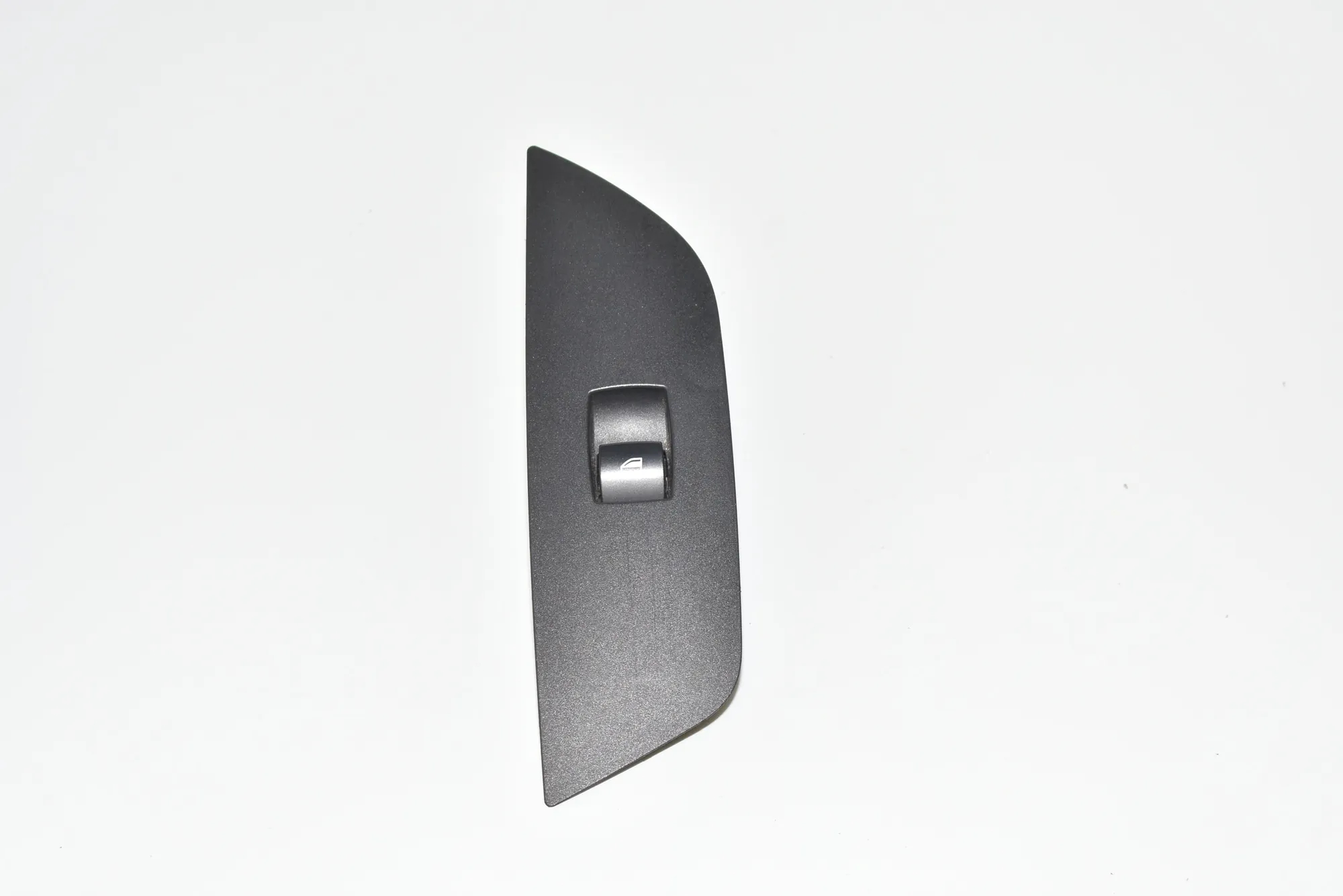 Front Left Door Window Switch – OEM 6935534 · BMW X1 (E84) sDrive 20 d 2009 – 2