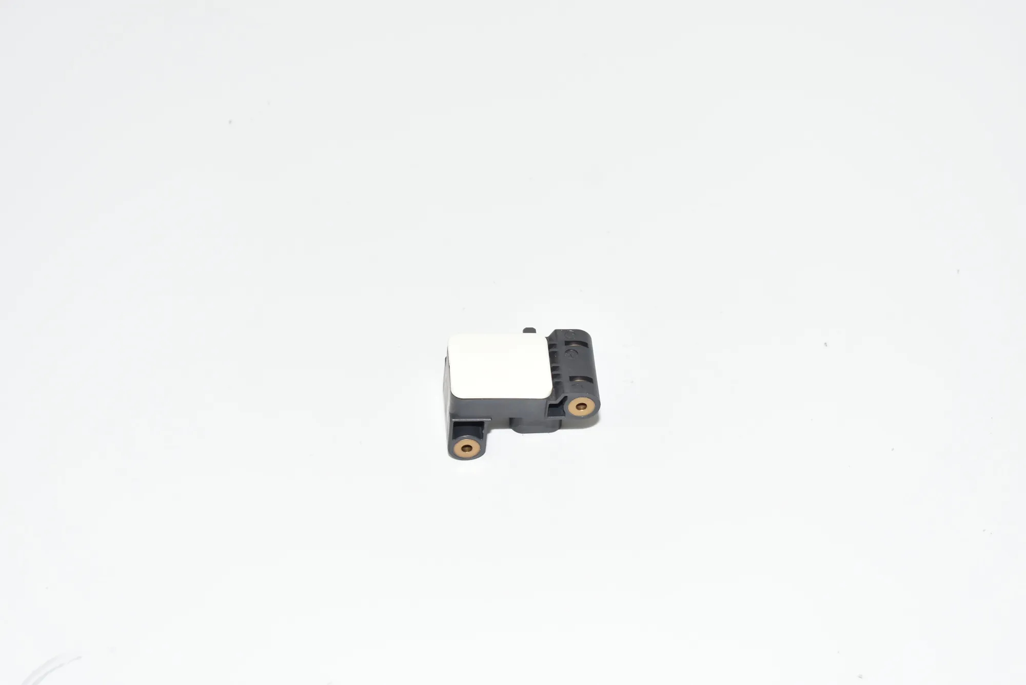 Front Left Impact Sensor – OEM 6911003 · BMW X1 (E84) sDrive 20 d 2009