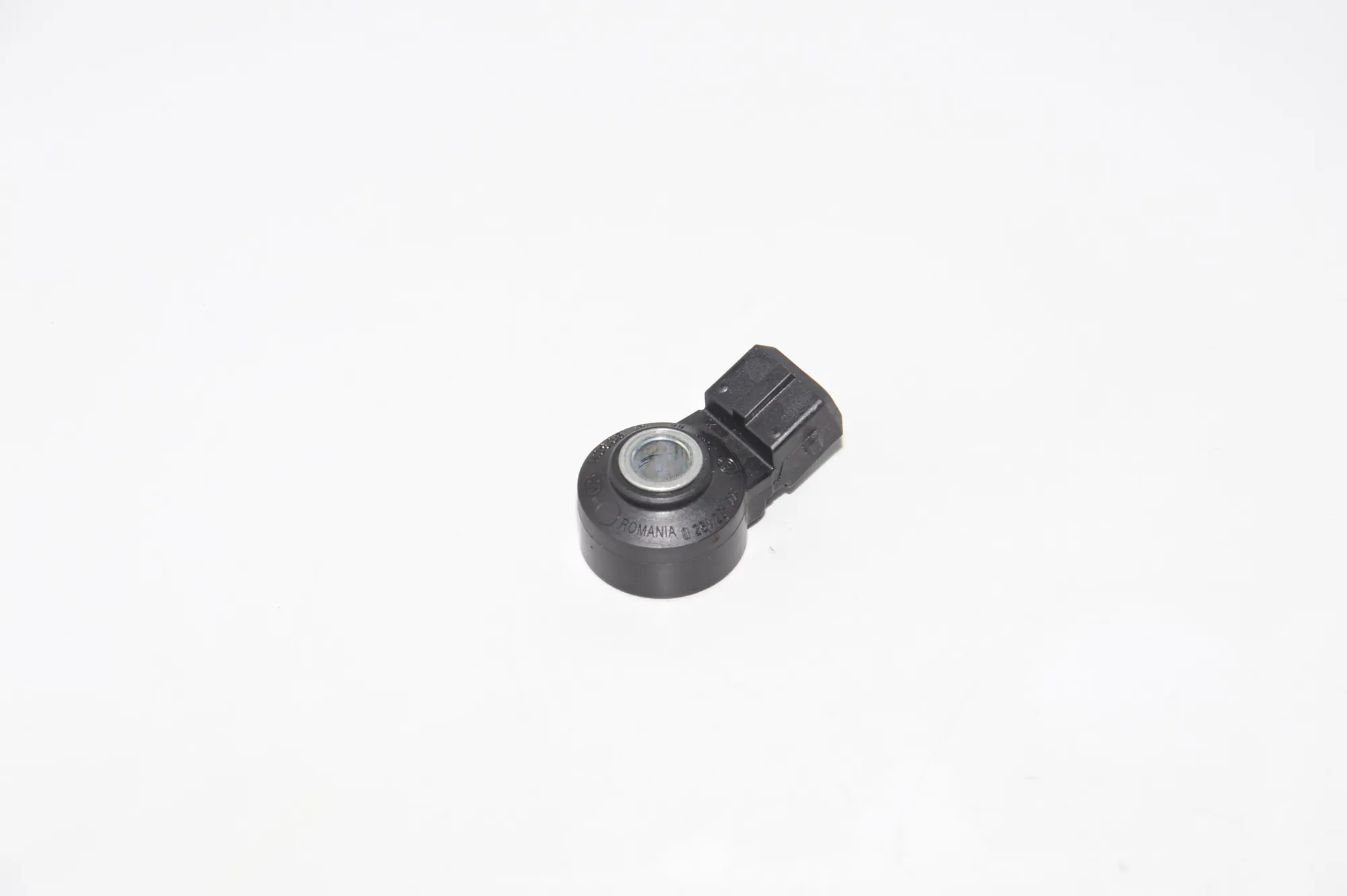Engine Knock Sensor – OEM 0261231224 · BMW BMW 5 (G30) 2017 – 2