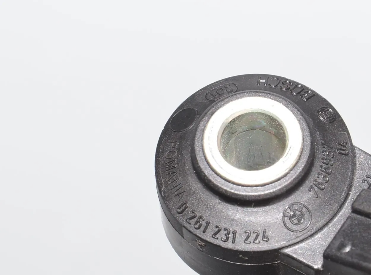 Engine Knock Sensor – OEM 0261231224 · BMW BMW 5 (G30) 2017 – 7