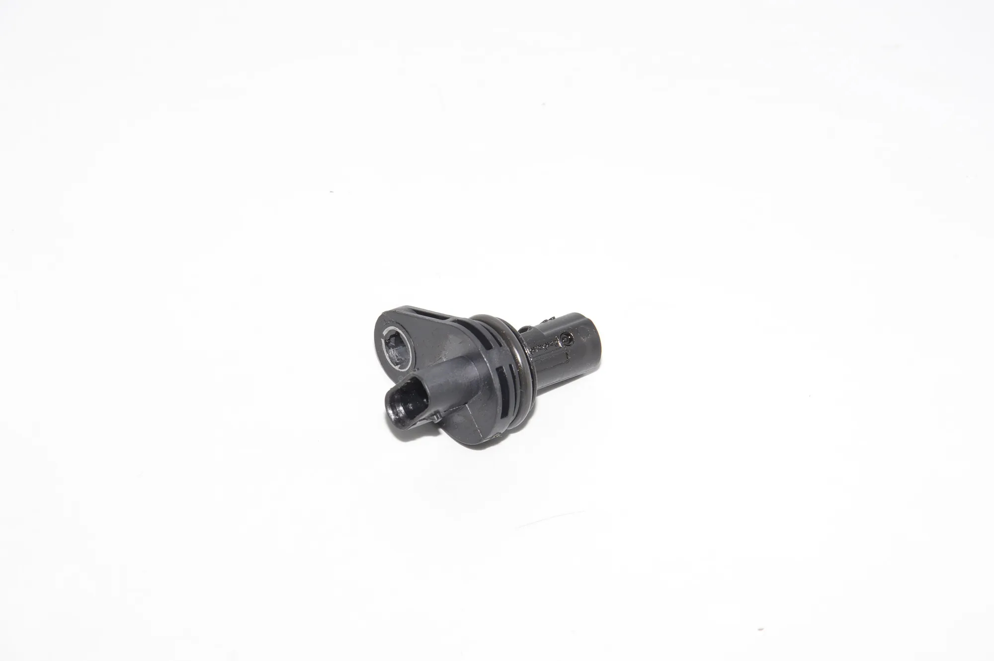 Camshaft Position Sensor – OEM 7633958 · BMW BMW 5 (G30) 2017 – 2