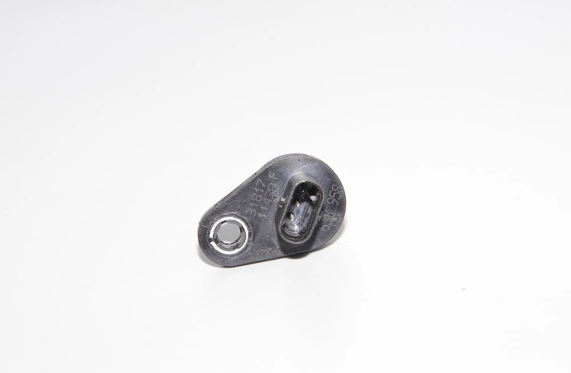 Camshaft Position Sensor – OEM 7633958 · BMW BMW 5 (G30) 2017 – 4