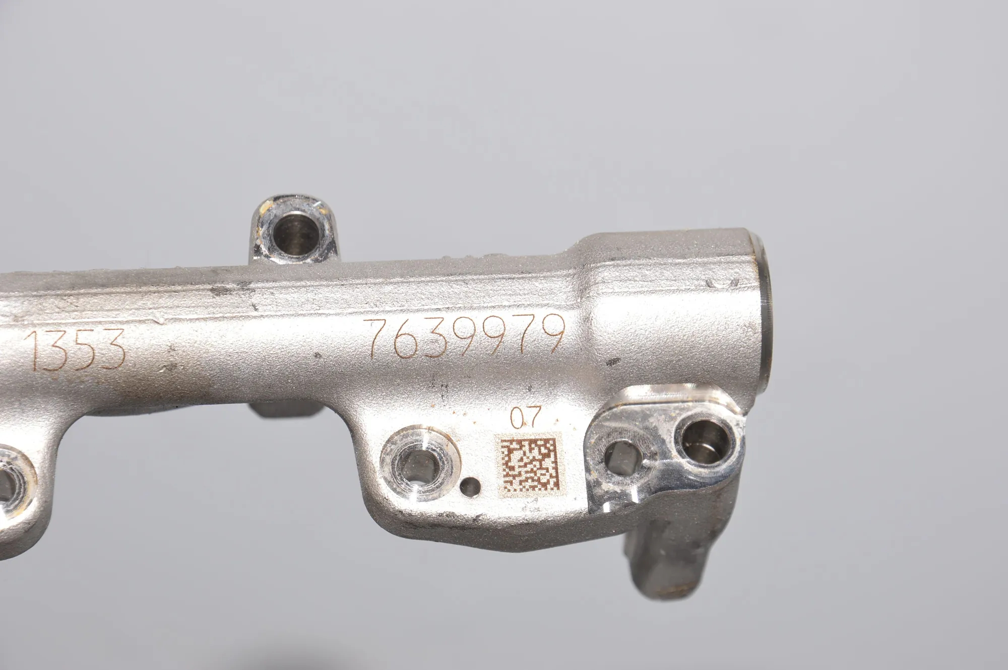 Fuel Rail – OEM 7639979 · BMW BMW 5 (G30) 2017 – 5
