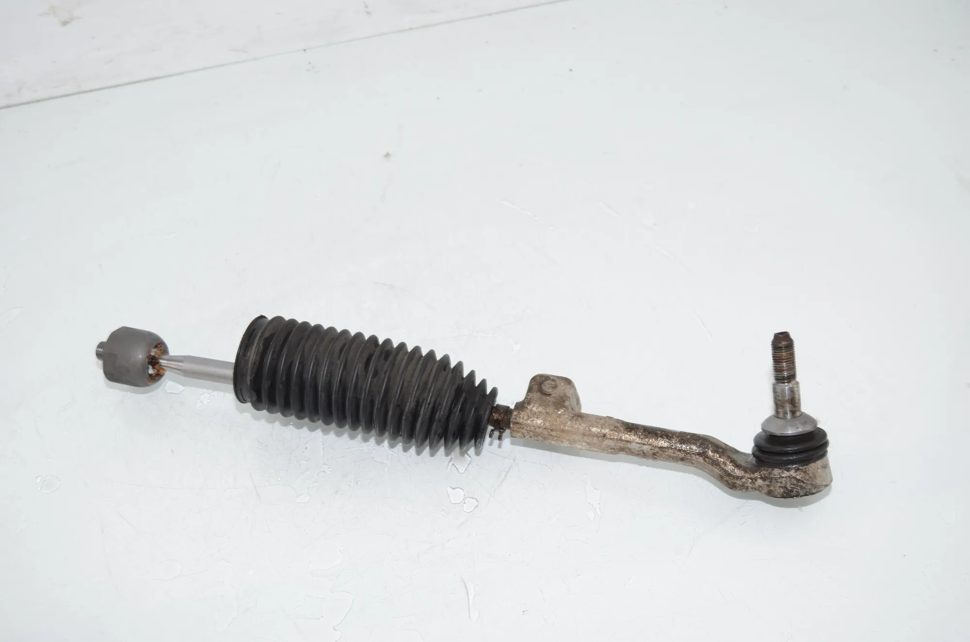 Right Side Steering Tie Rod – OEM 6851410 · BMW i3 (I01) s Range Extender 2019 – 2