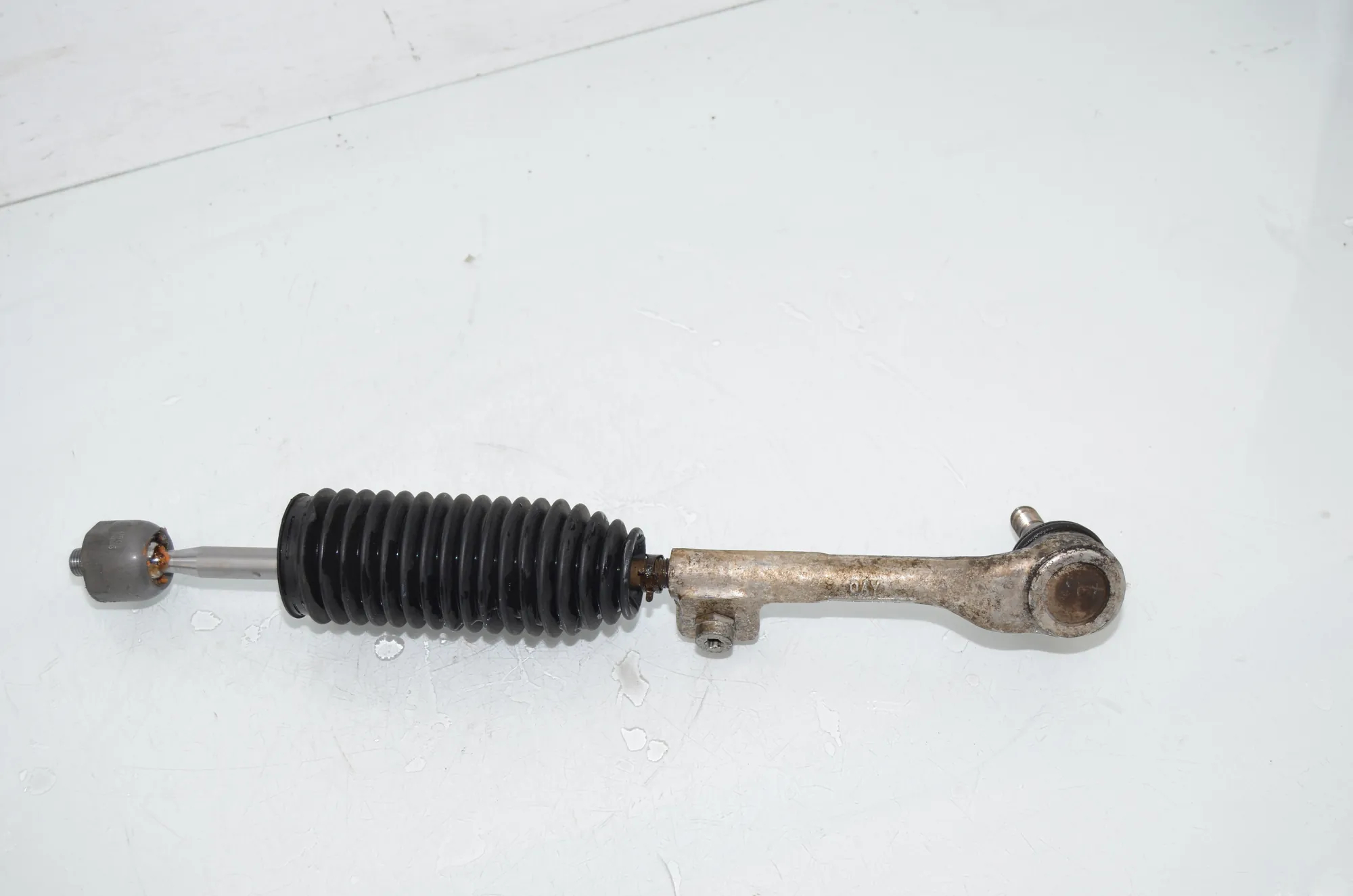 Right Side Steering Tie Rod – OEM 6851410 · BMW i3 (I01) s Range Extender 2019 – 3