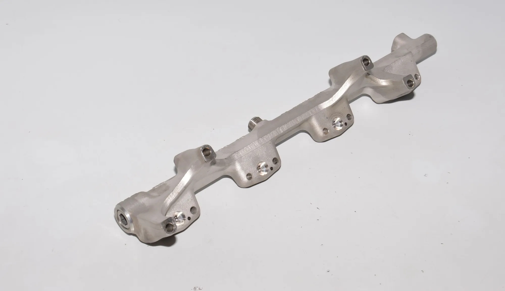 Fuel Rail – OEM 7639979 · BMW BMW 4 Gran Coupe (F36) 2018 – 3