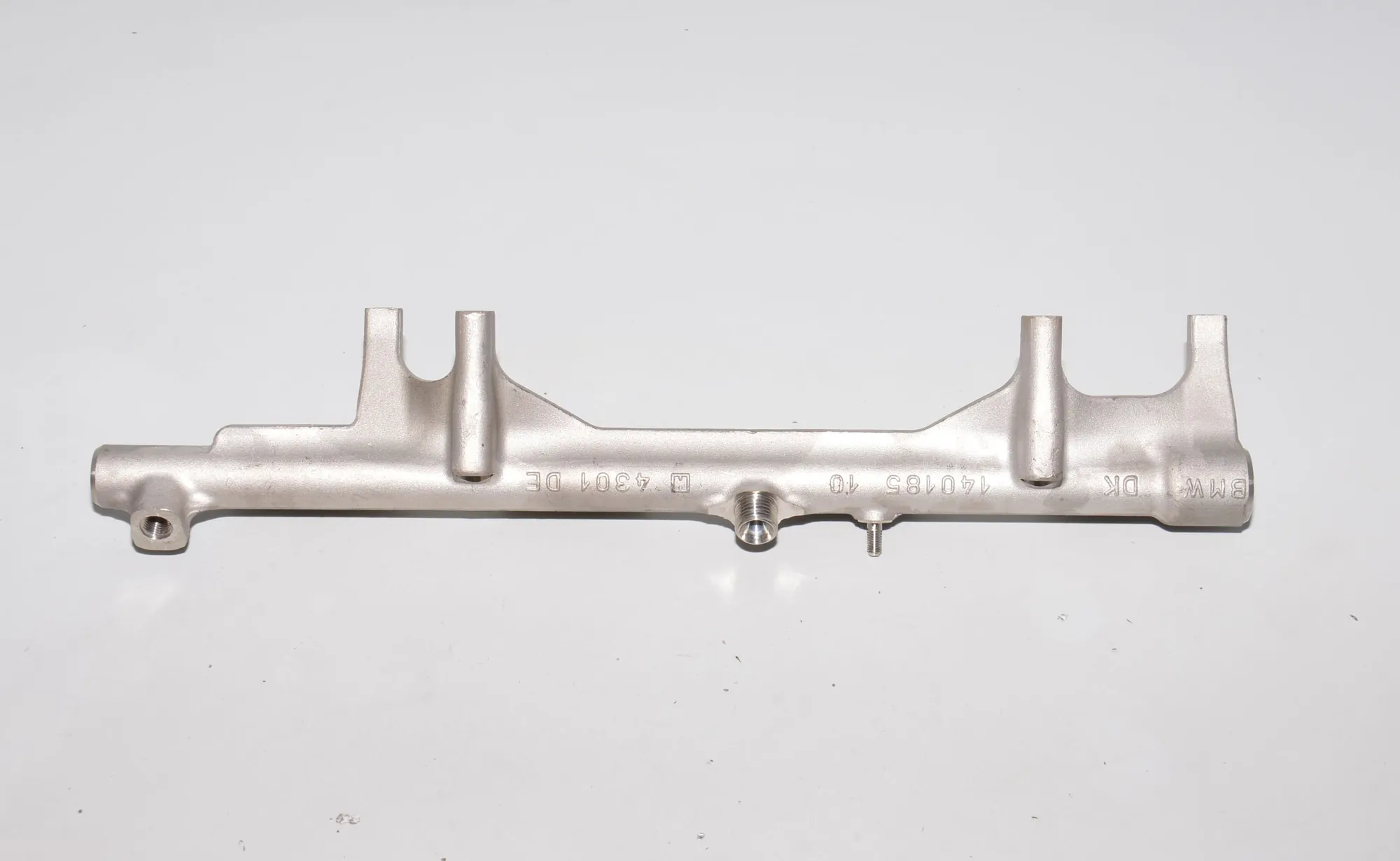 Fuel Rail – OEM 7639979 · BMW BMW 4 Gran Coupe (F36) 2018 – 2