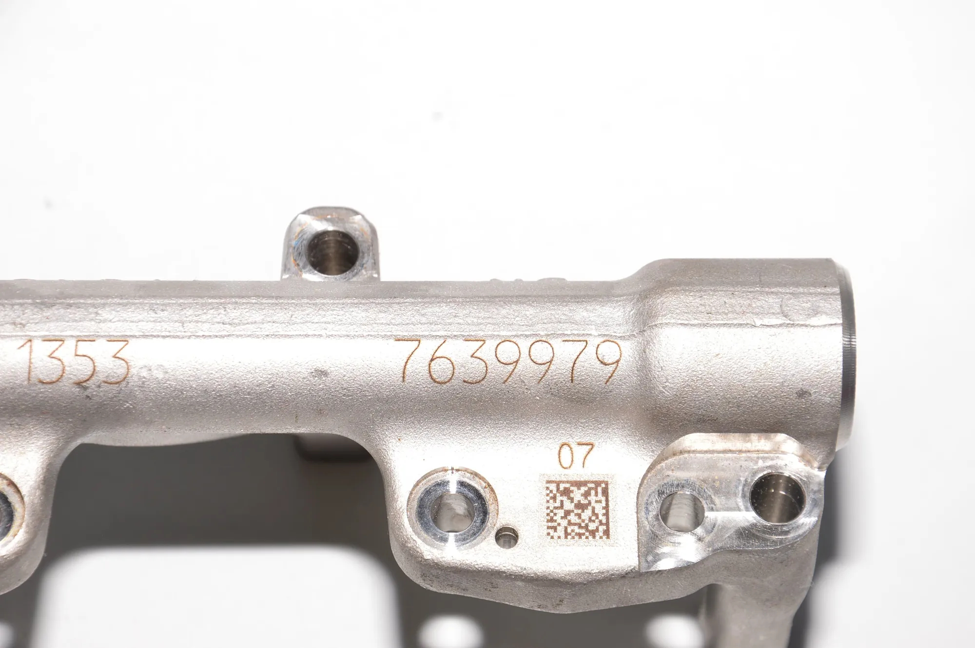 Fuel Rail – OEM 7639979 · BMW BMW 4 Gran Coupe (F36) 2018 – 5