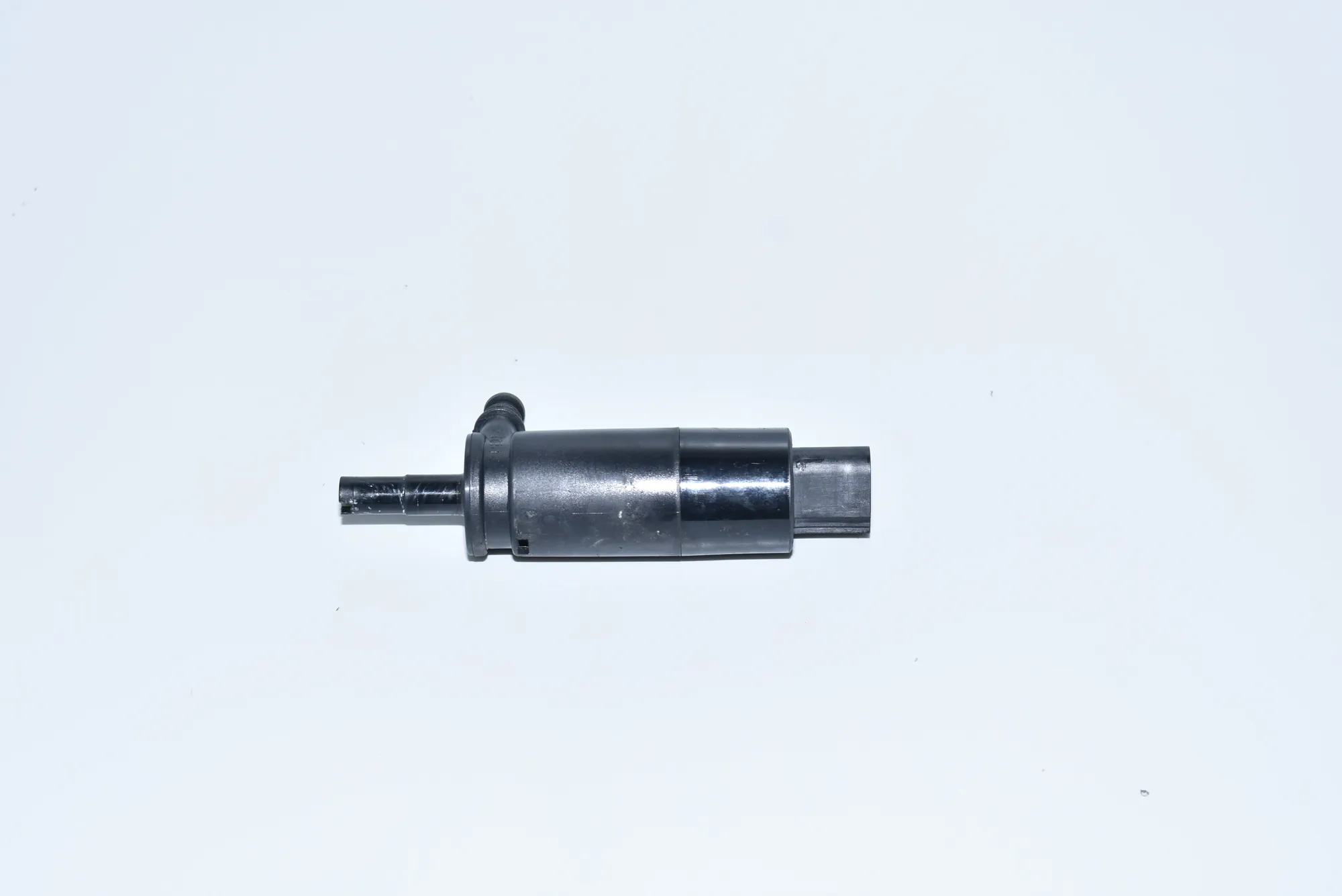 Headlight Washer Motor – OEM 8377613 · BMW 5 Touring (E39) 525 d 2002