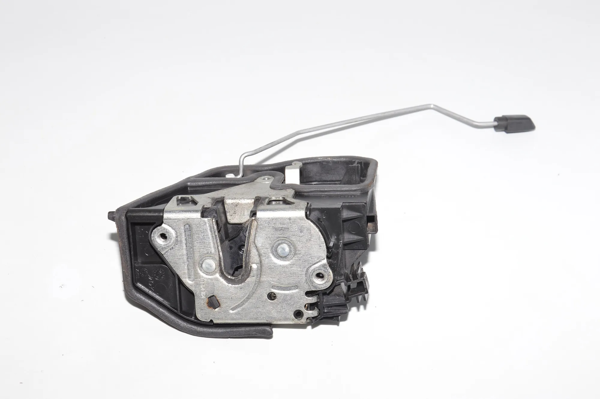 Front Left Door Lock – OEM 7167073 · BMW X3 (E83) xDrive 30 d 2007 – 2