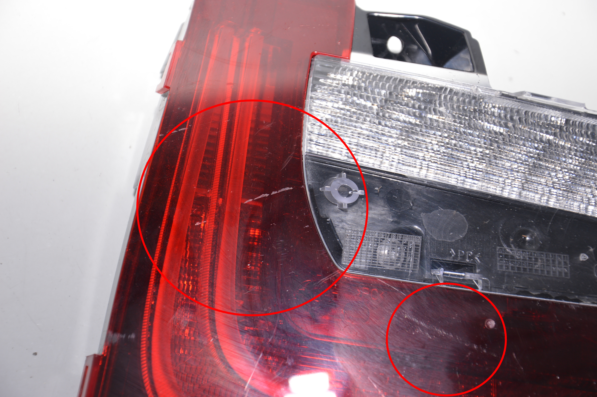 Left Side Tailgate Tail Light – OEM 7389605 · BMW i3 (I01) BMW i3 (I01) Hybrid 2014 – 9
