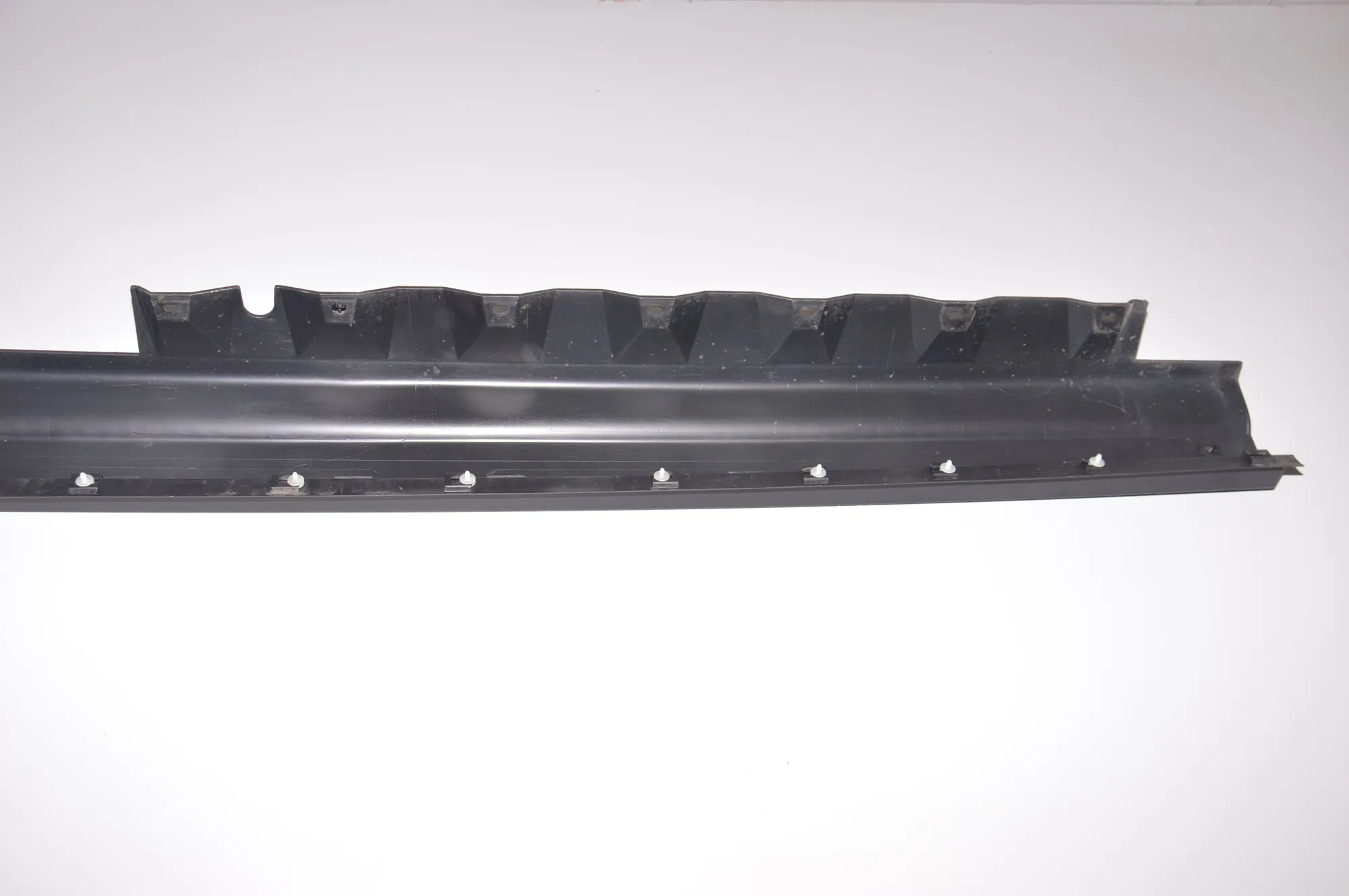 Right Side Plastic Sideskirt Cover – OEM 3330866 · BMW X3 (E83) xDrive 30 d 2007 – 6