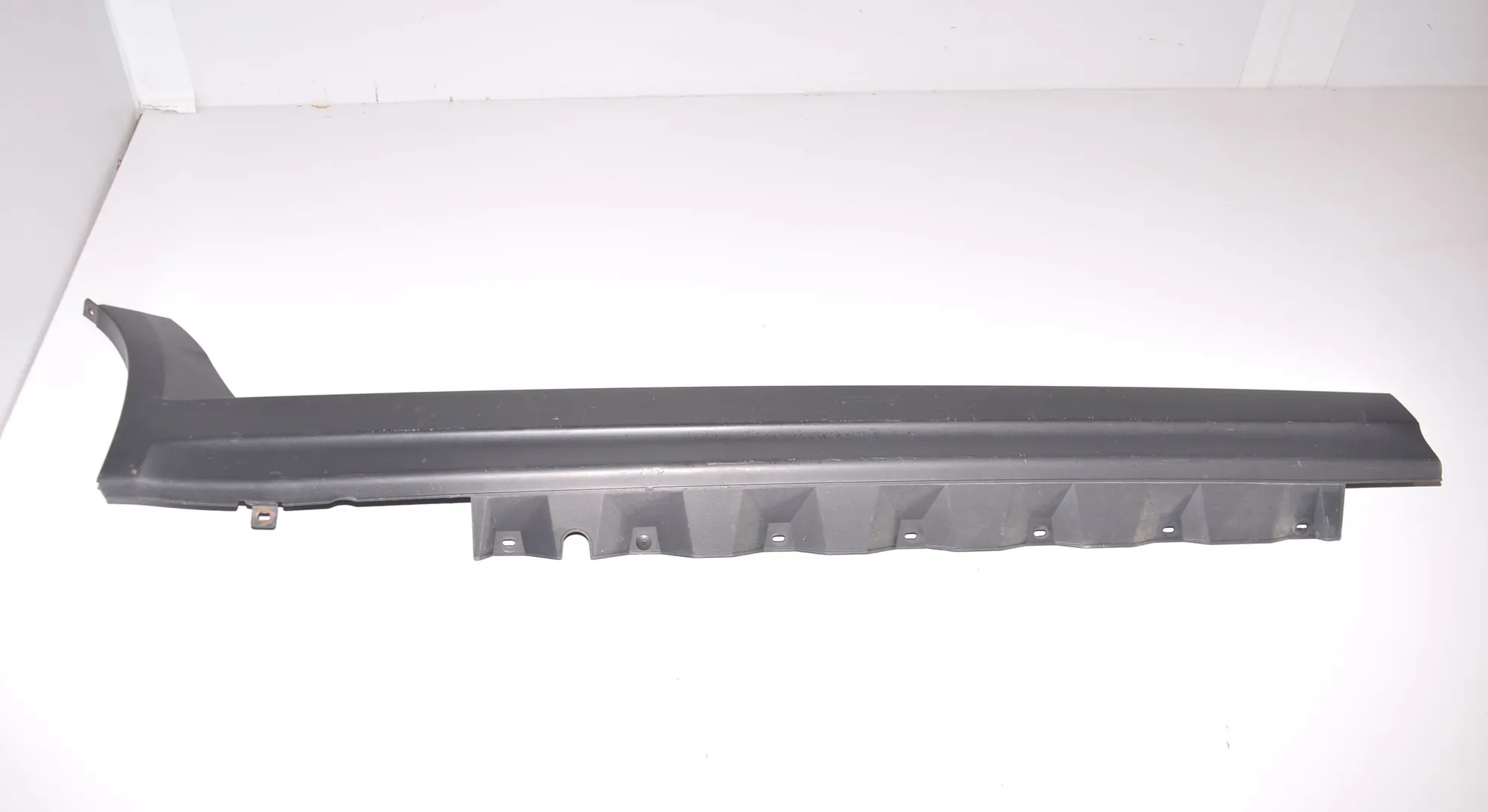 Right Side Plastic Sideskirt Cover – OEM 3330866 · BMW X3 (E83) xDrive 30 d 2007