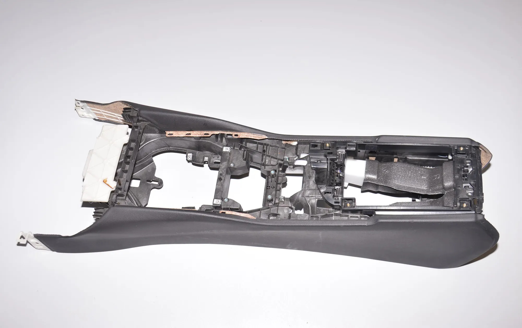 Center Console – OEM 9362721 · BMW 5 (G30) BMW 5 (G30) 2018 – 3