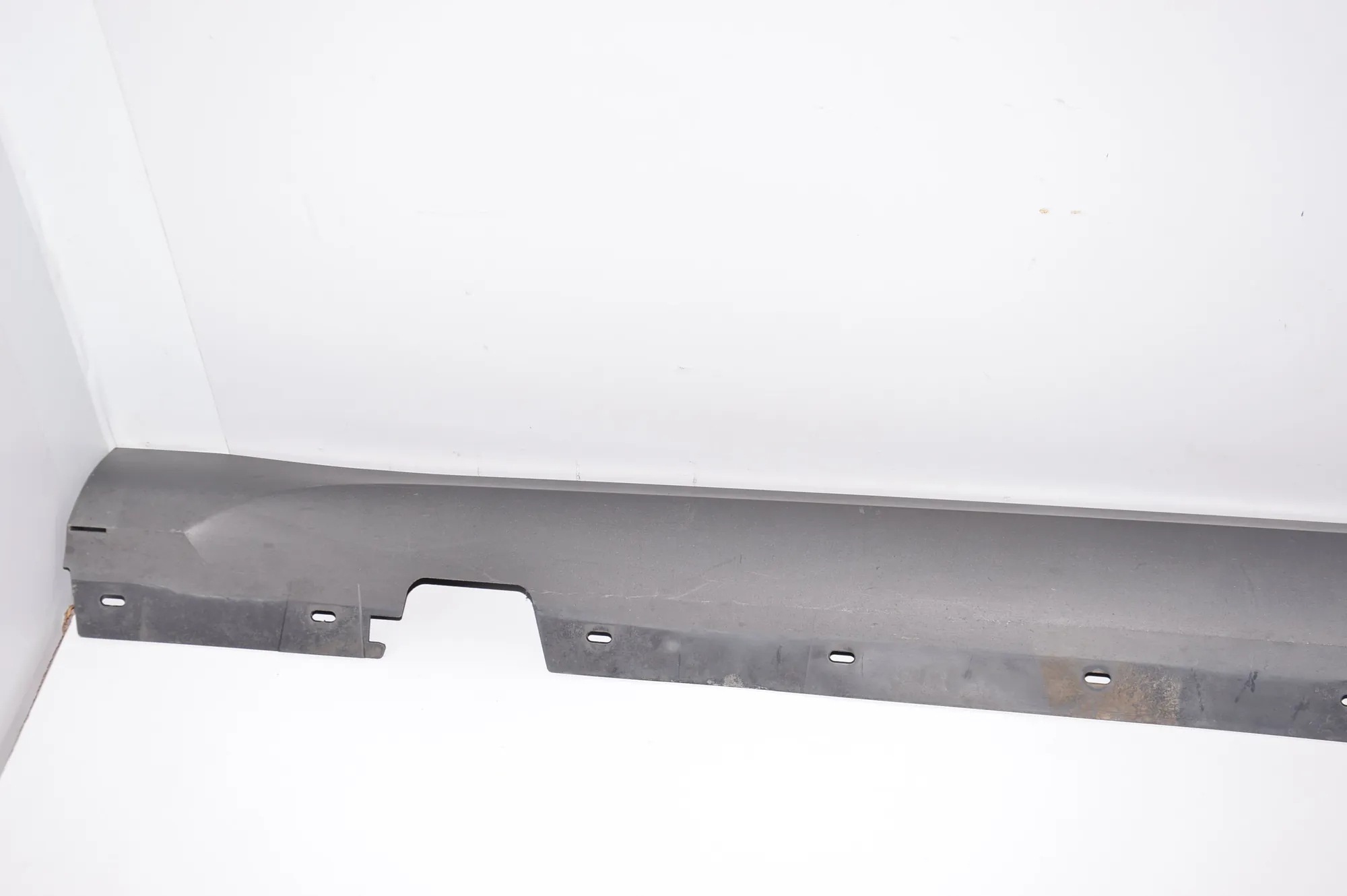 Left Side Plastic Sideskirt Cover – OEM 2990169 · BMW X1 (E84) sDrive 20 d 2009 – 2