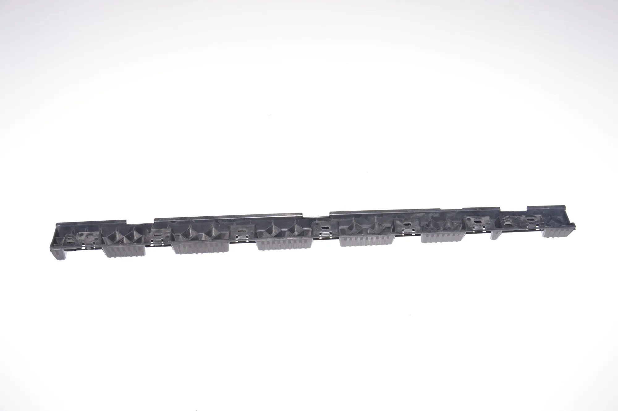 Front Right Side Sideskirt Holder – OEM 2991494 · BMW X1 (E84) sDrive 20 d 2009 – 4